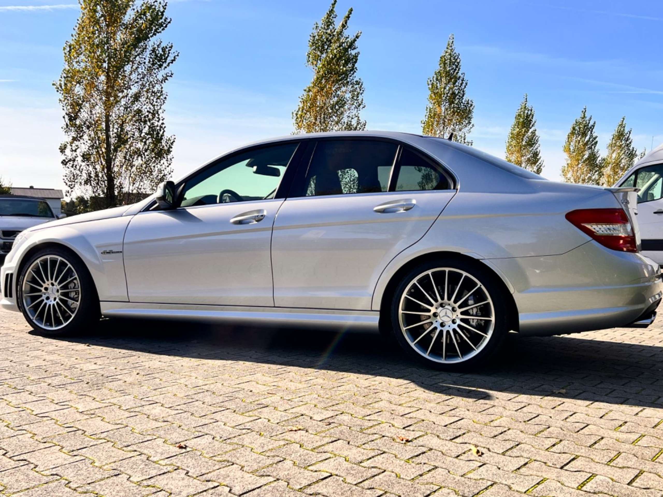 Mercedes-Benz - C 63 AMG