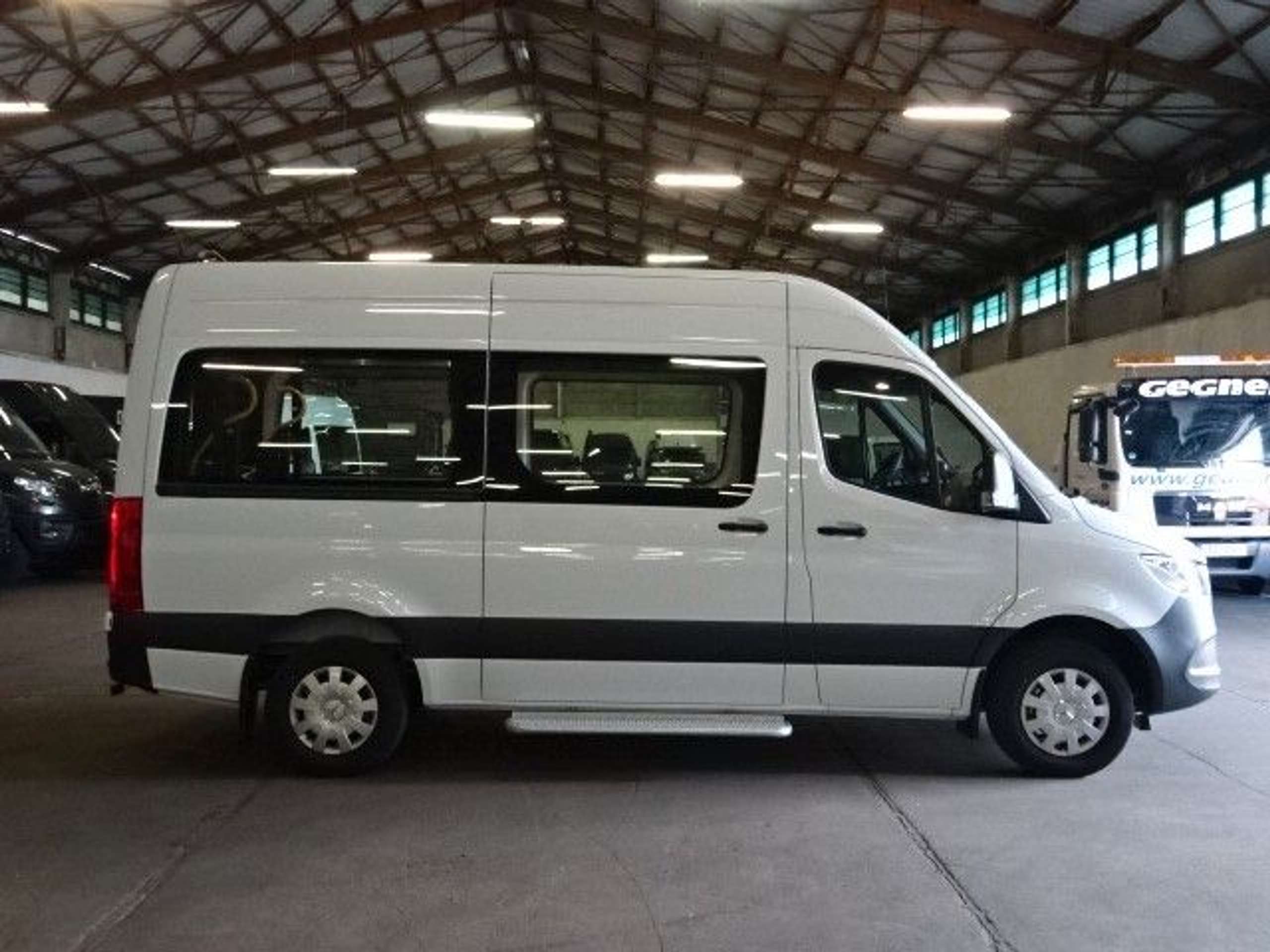 Mercedes-Benz - Sprinter