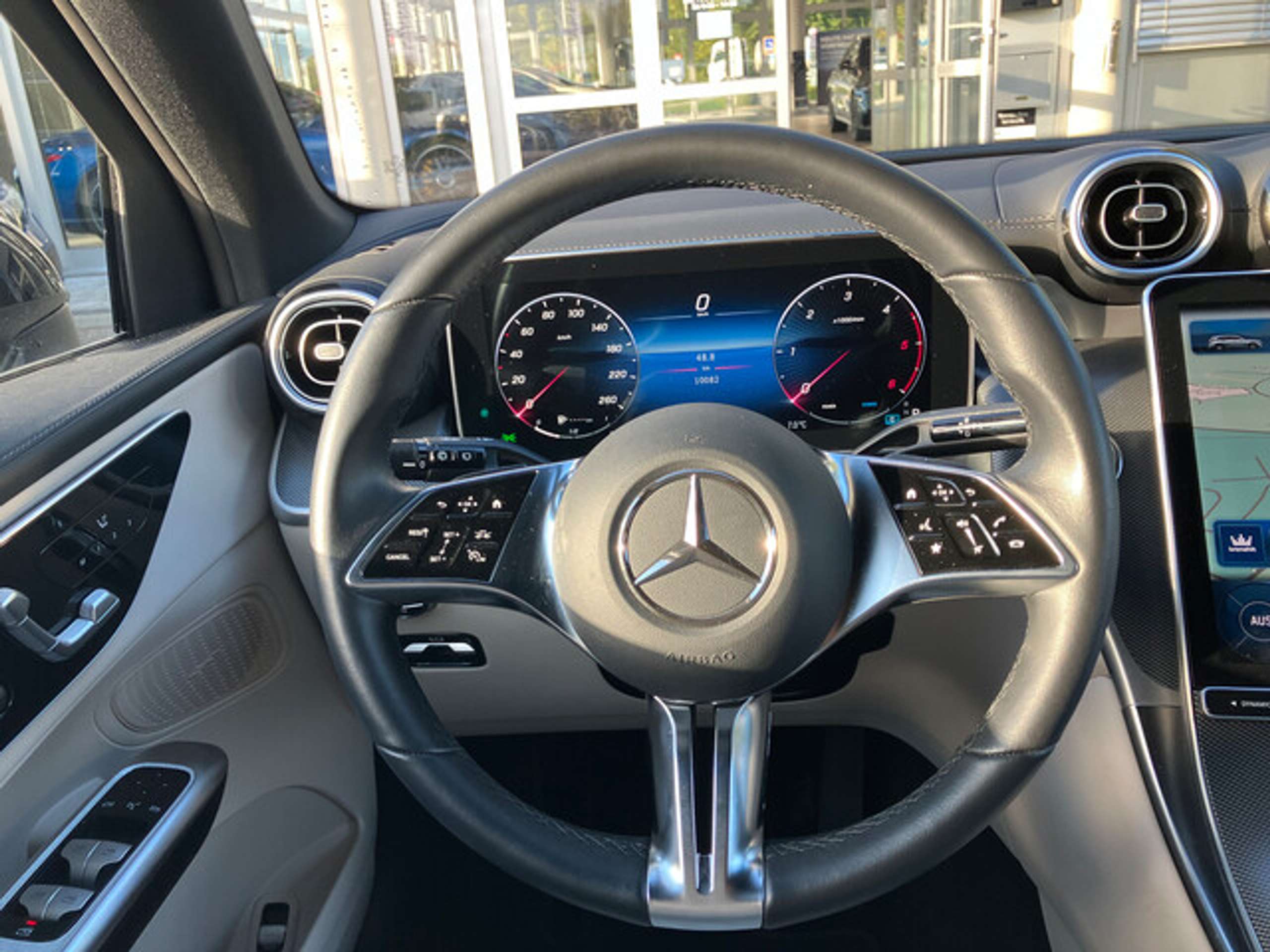 Mercedes-Benz - GLC 220