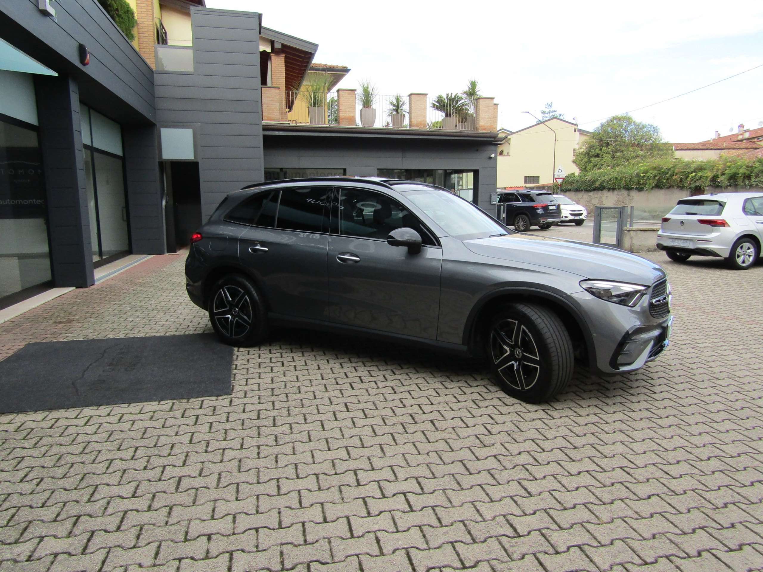 Mercedes-Benz - GLC 220