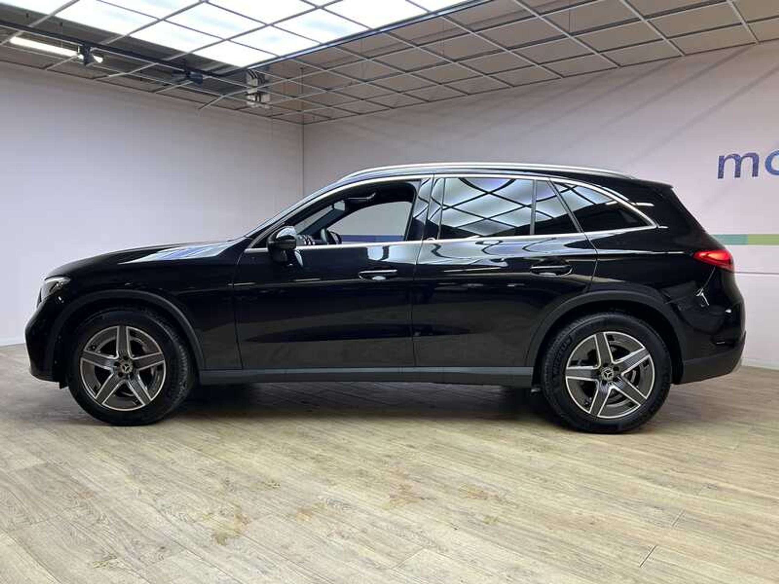 Mercedes-Benz - GLC 220