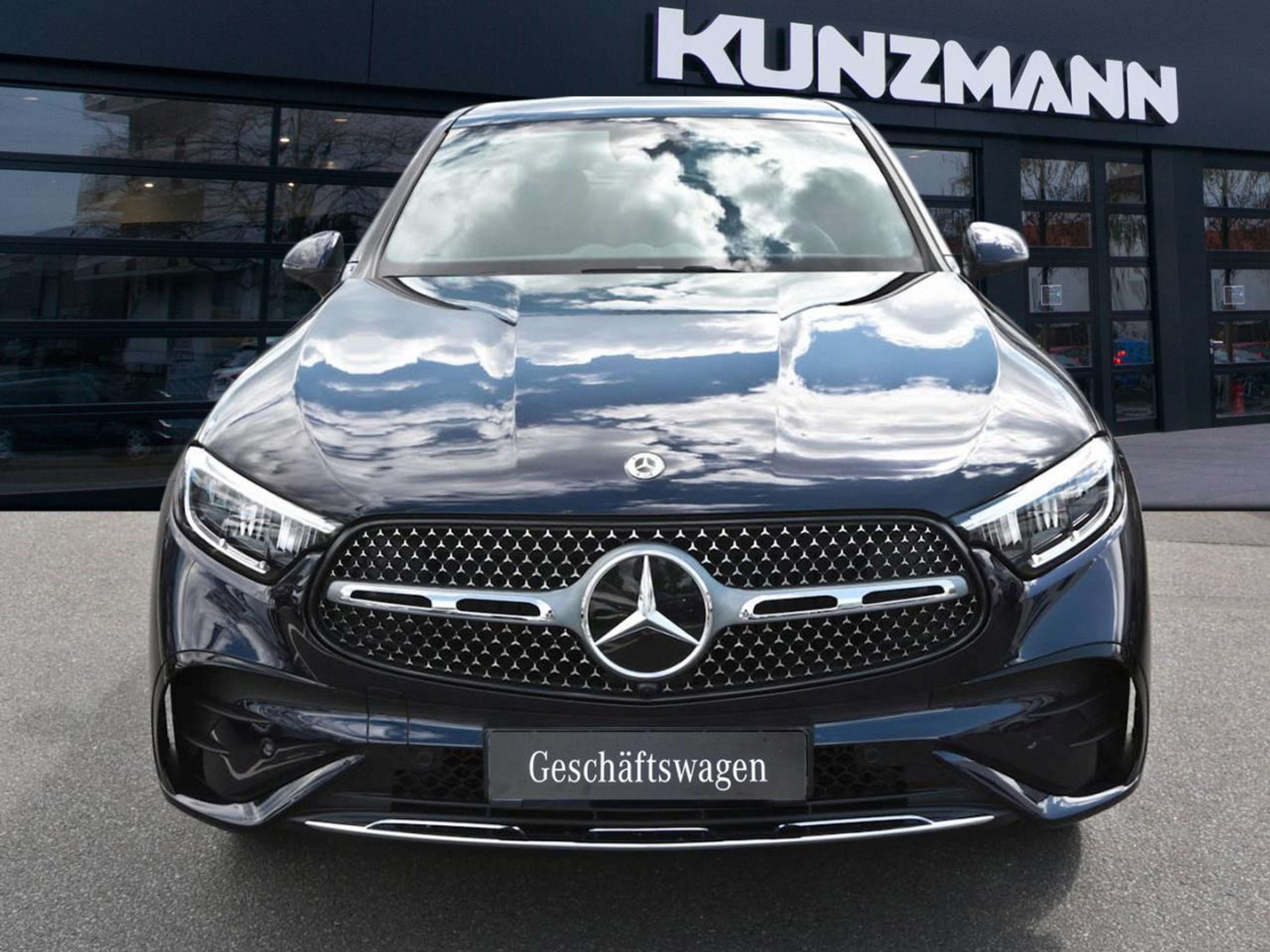 Mercedes-Benz - GLC 220