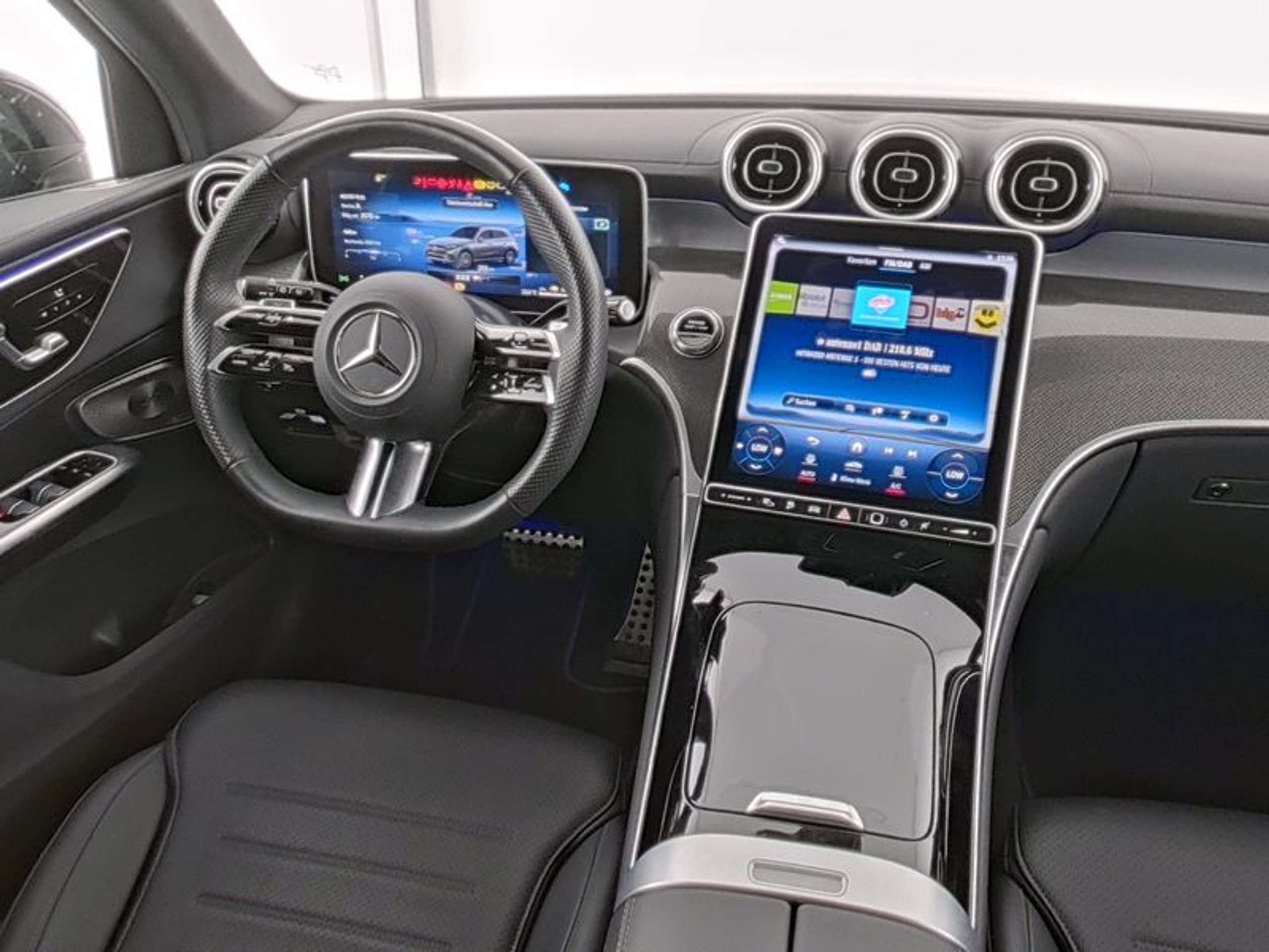 Mercedes-Benz - GLC 300