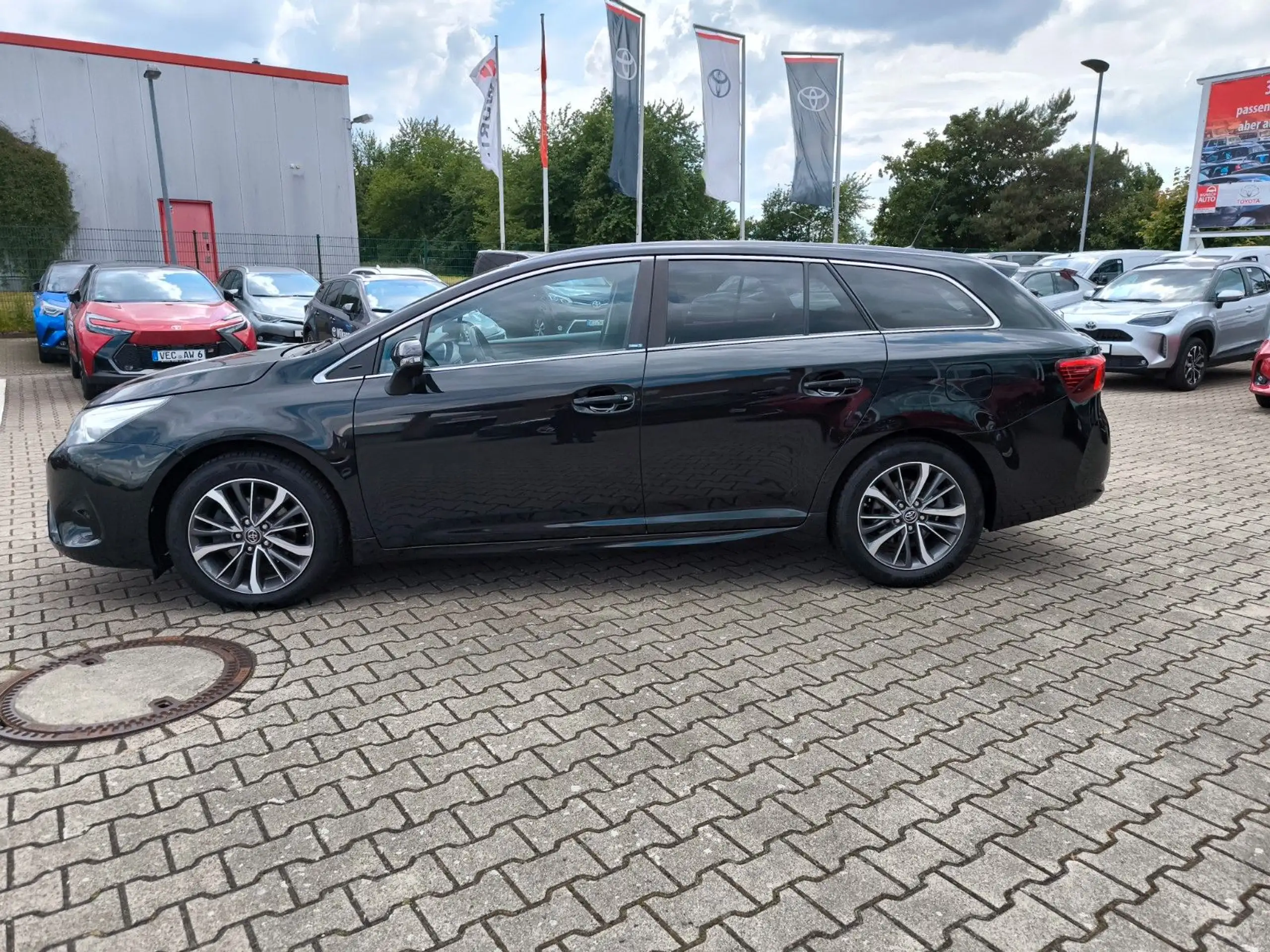 Toyota - Avensis