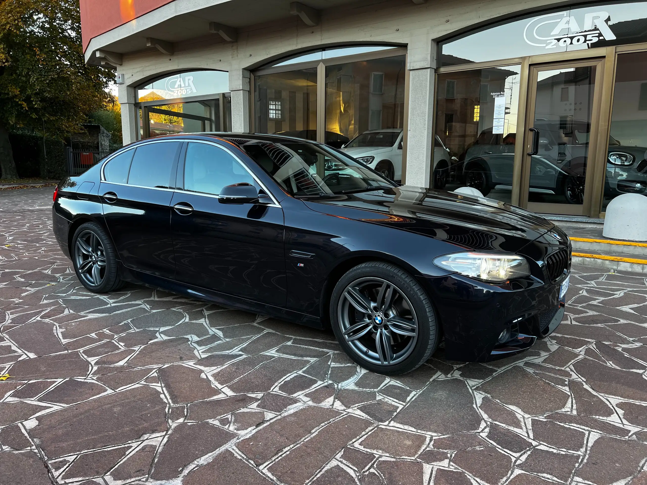 BMW - 525