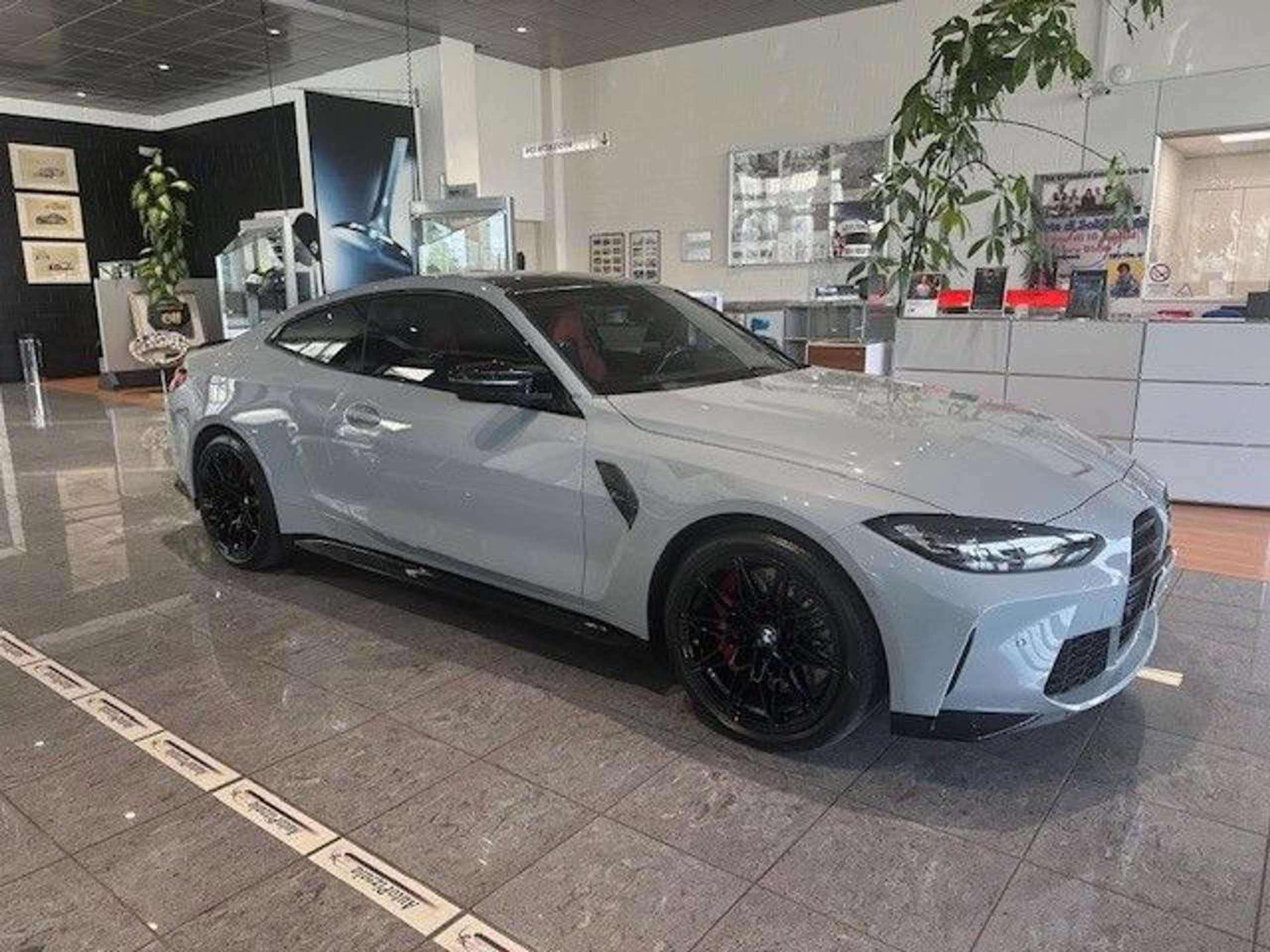 BMW - M4