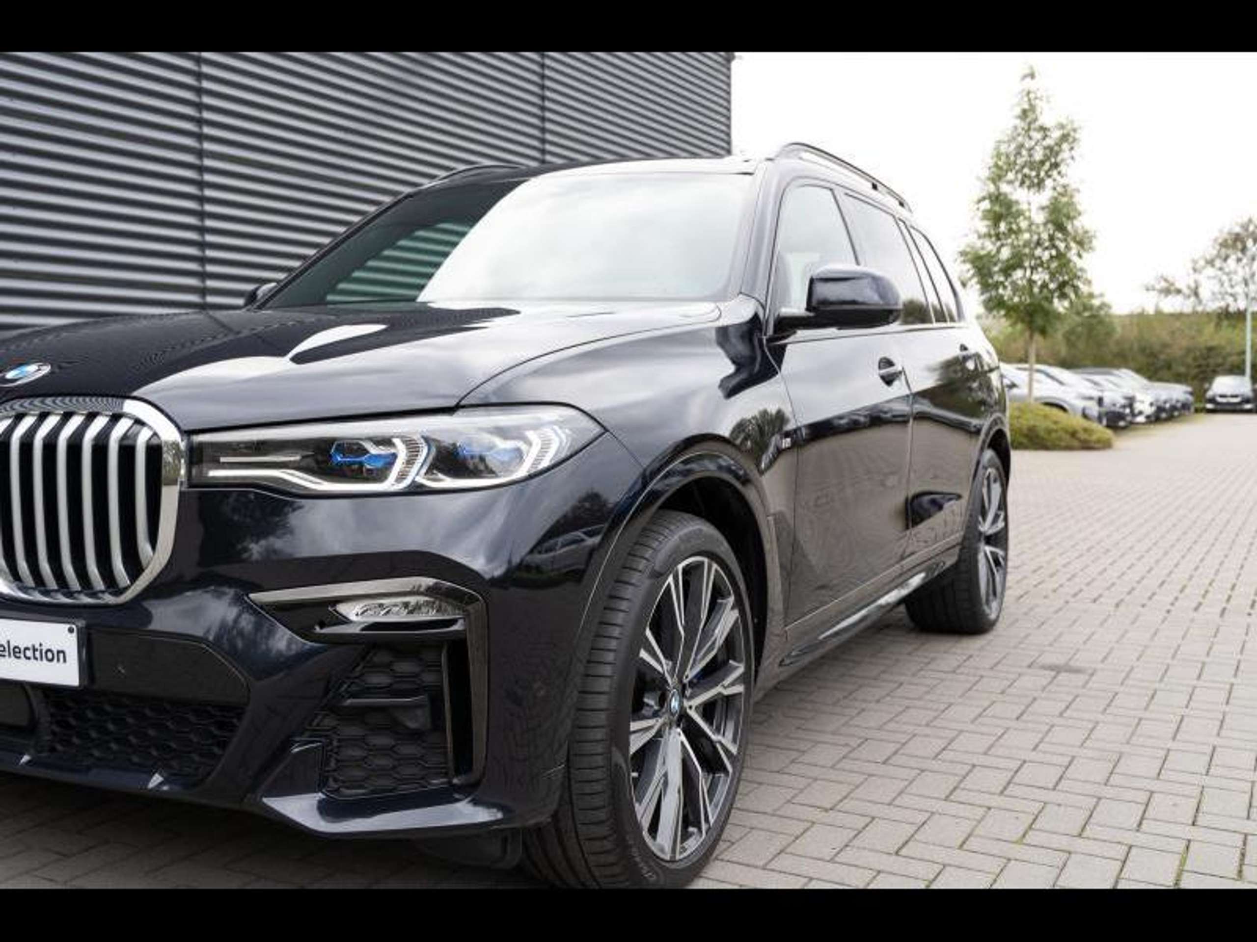 BMW - X7