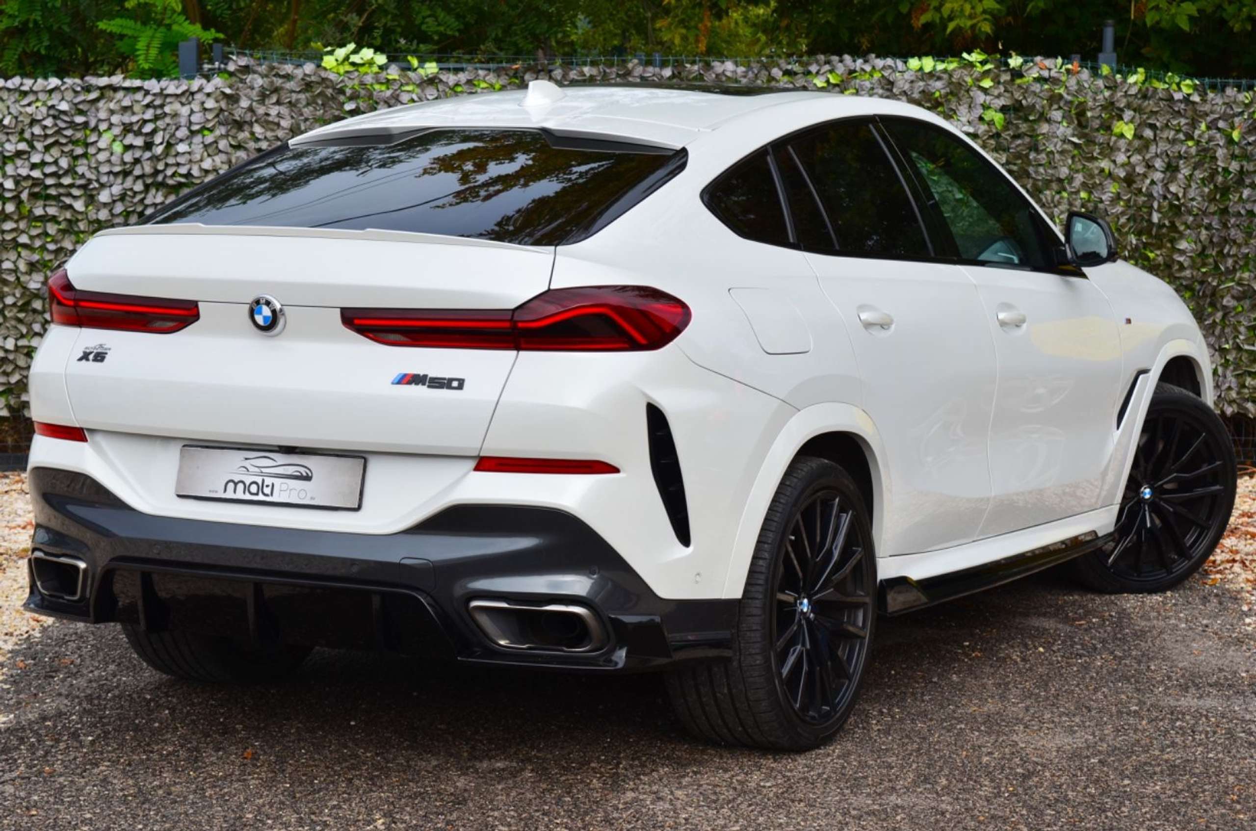 BMW - X6