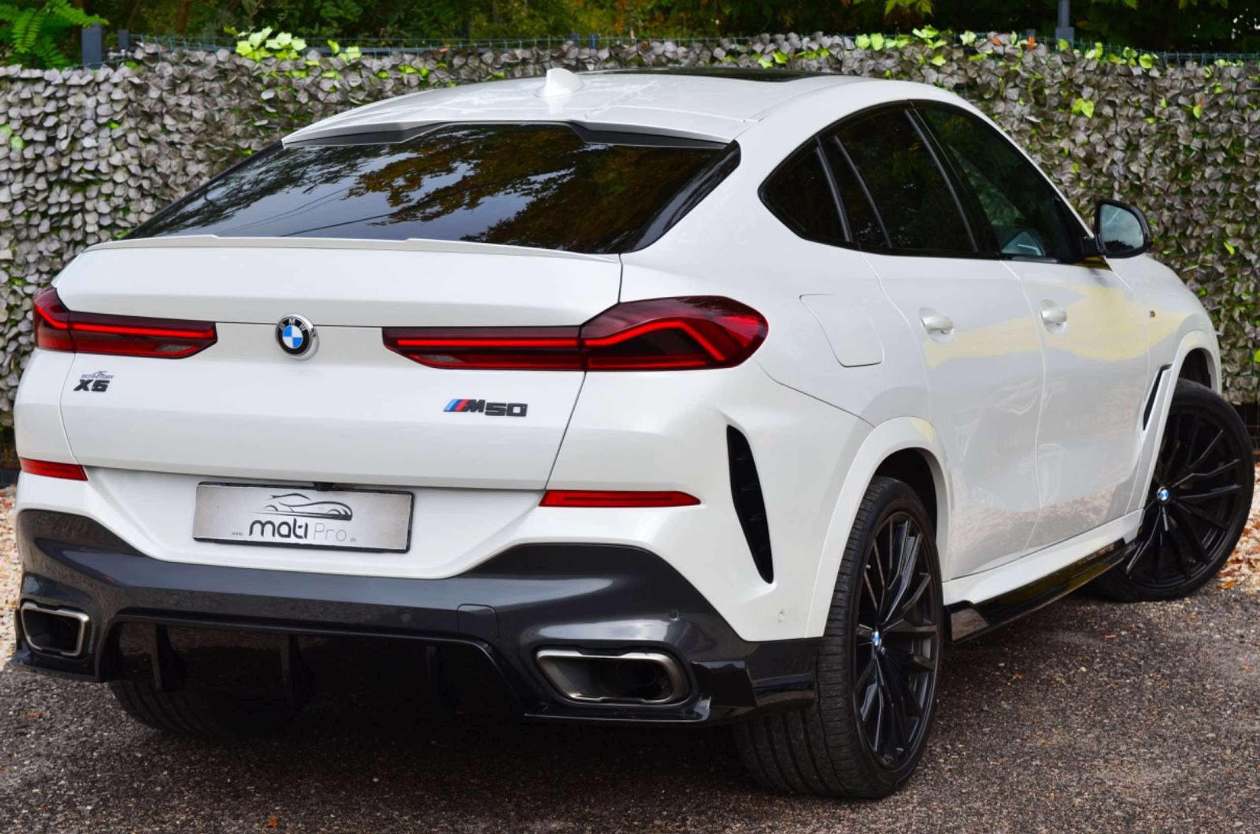 BMW - X6