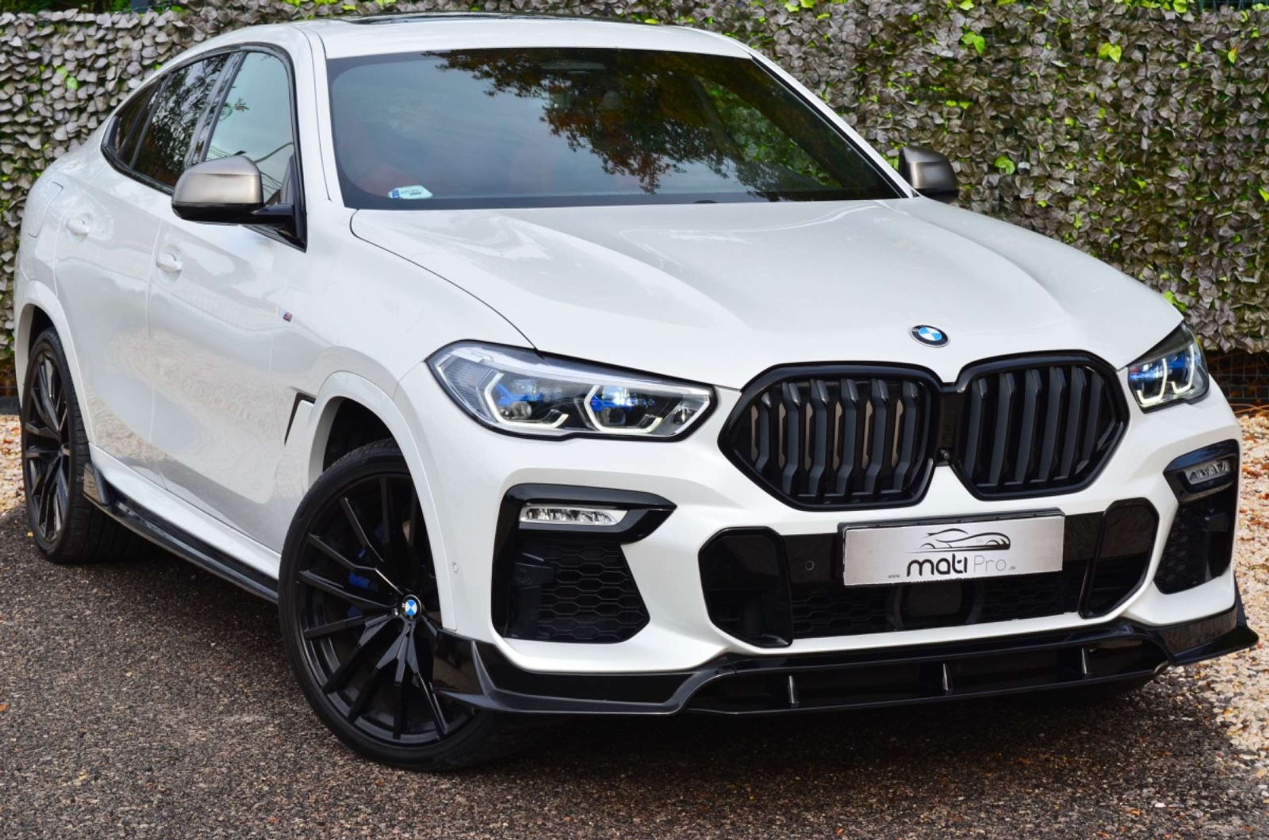 BMW - X6