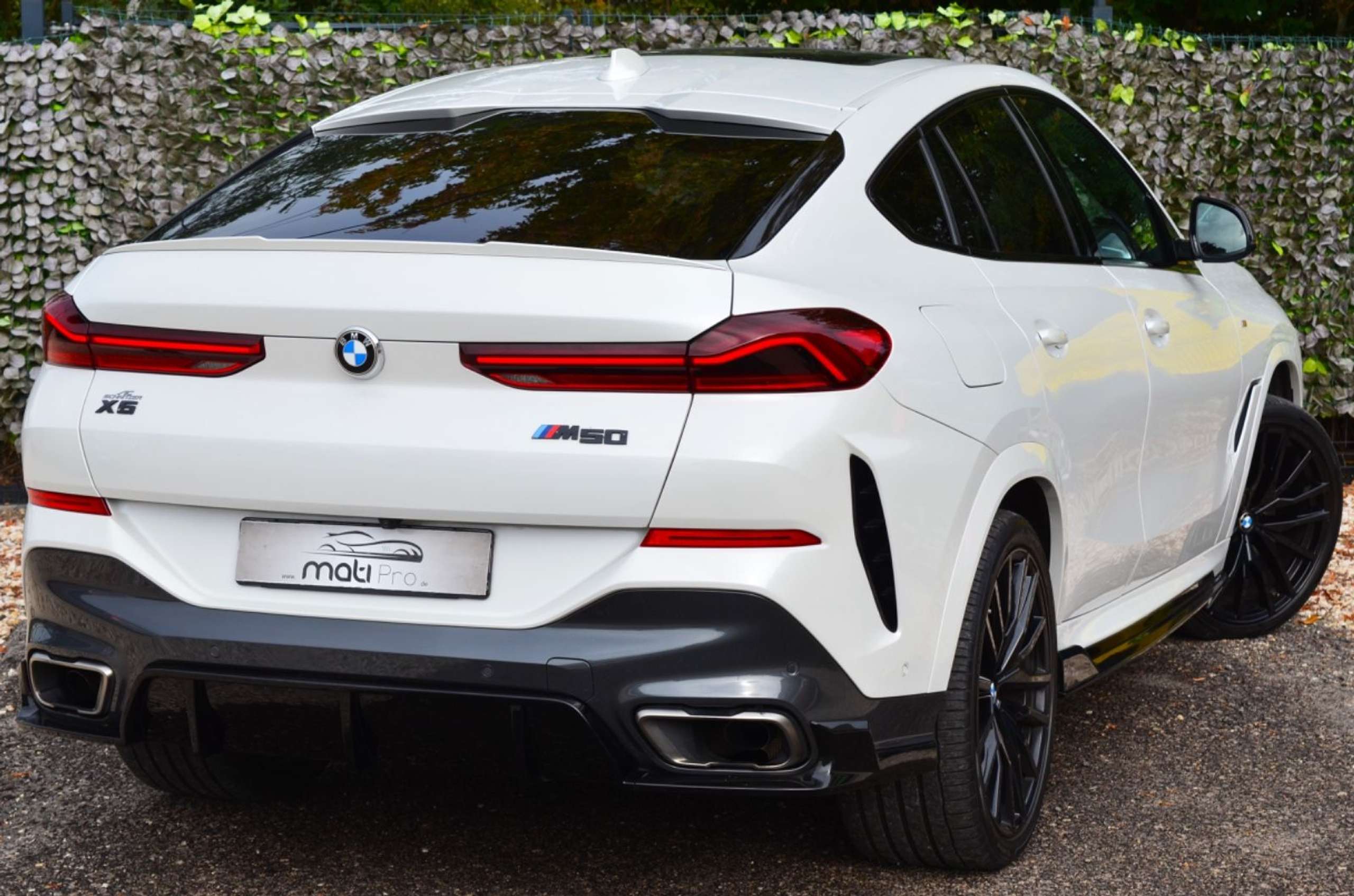 BMW - X6