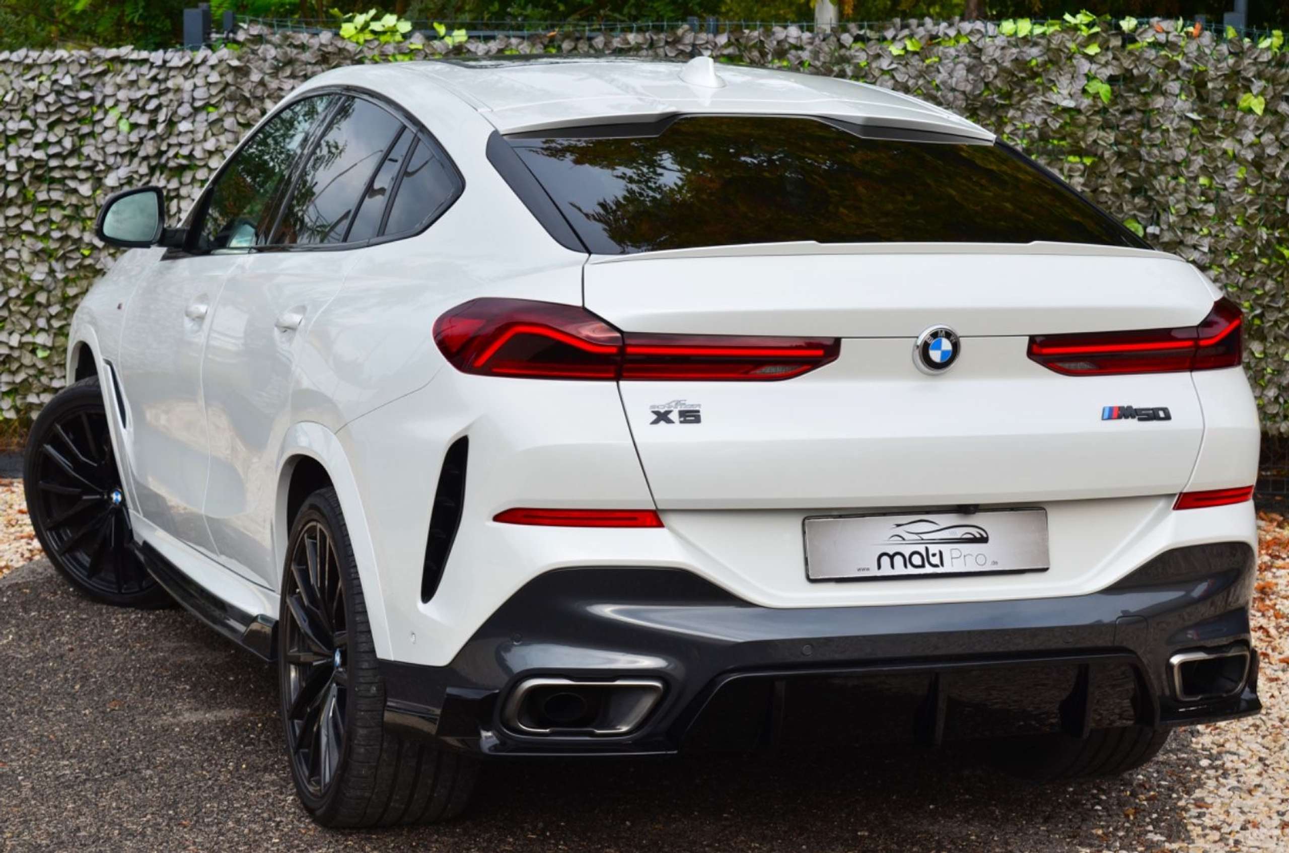 BMW - X6