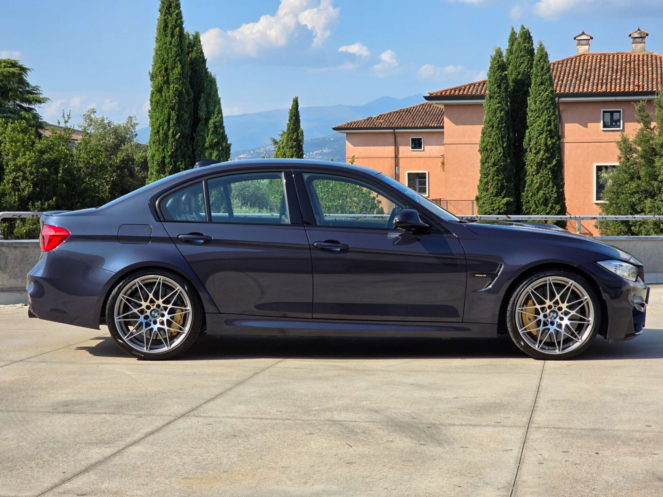 BMW - M3