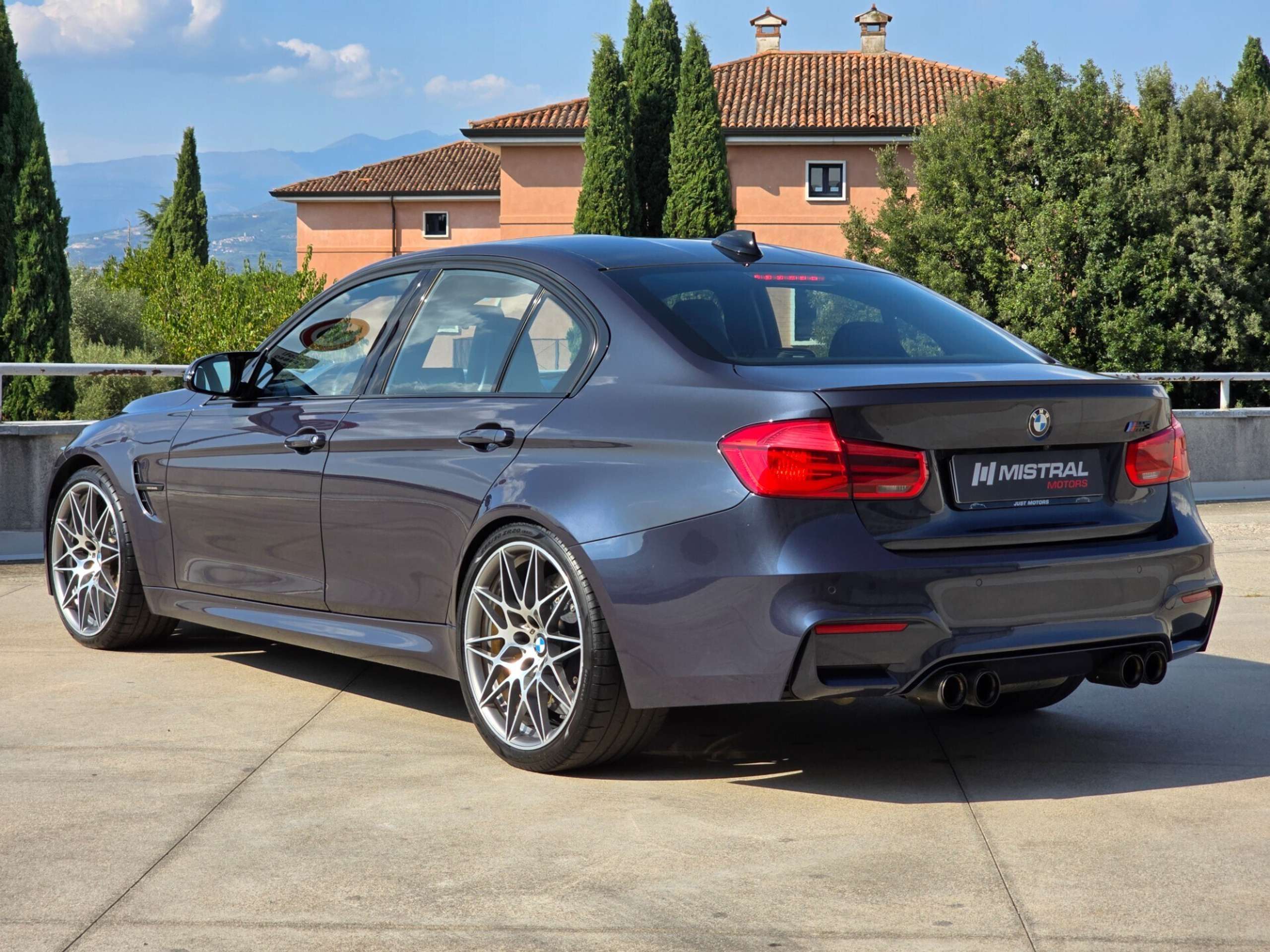 BMW - M3