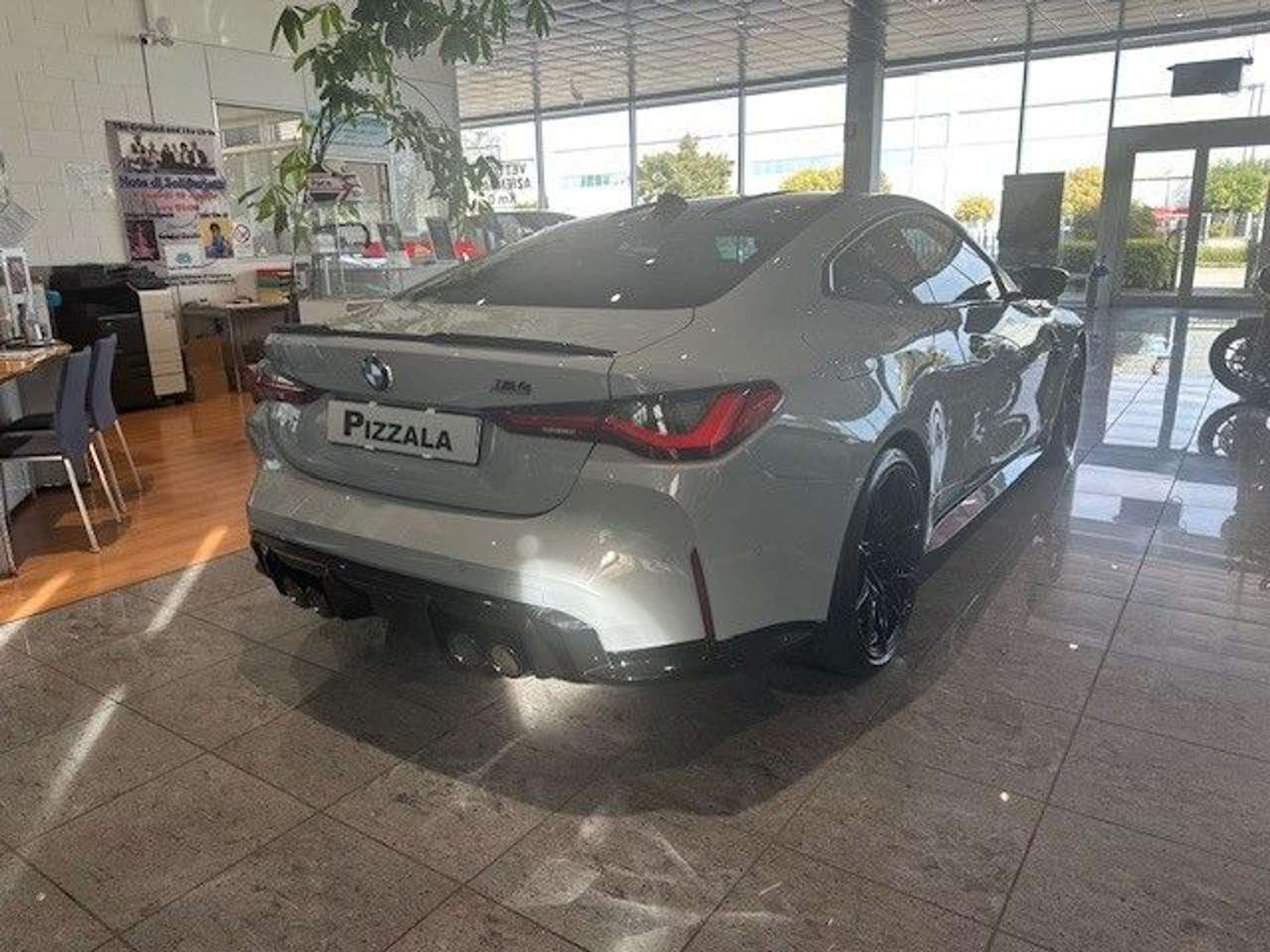 BMW - M4