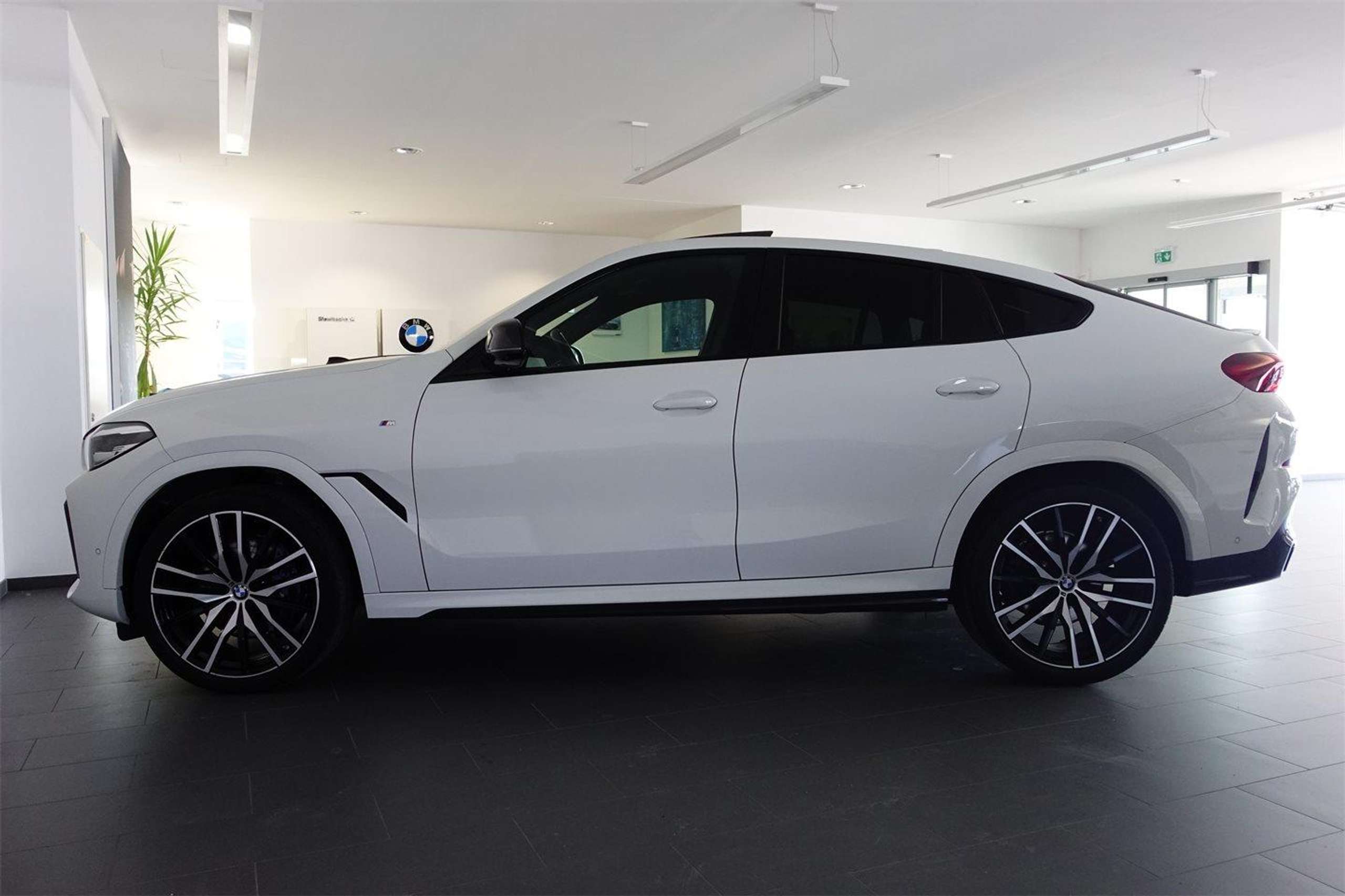 BMW - X6