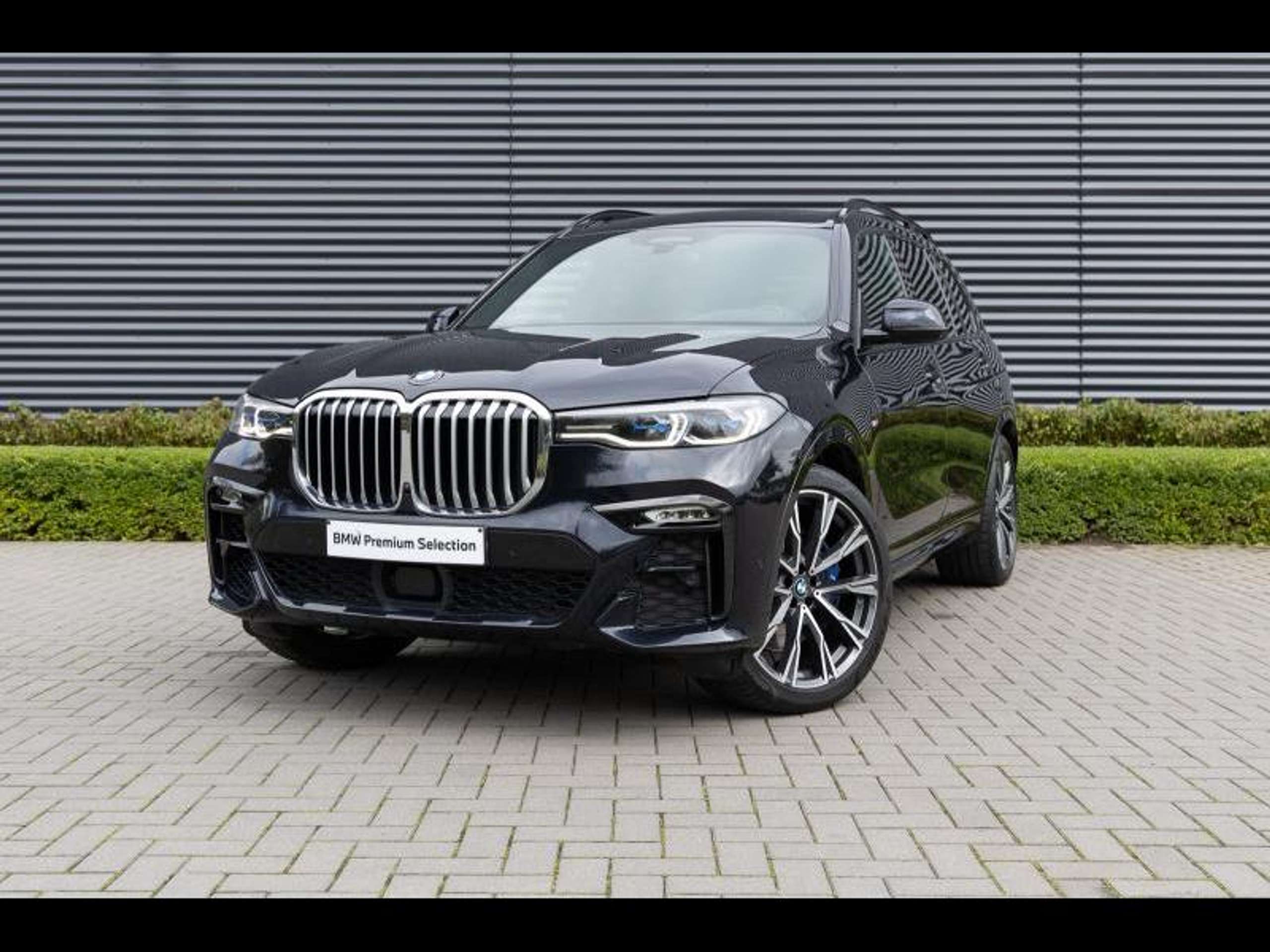 BMW - X7