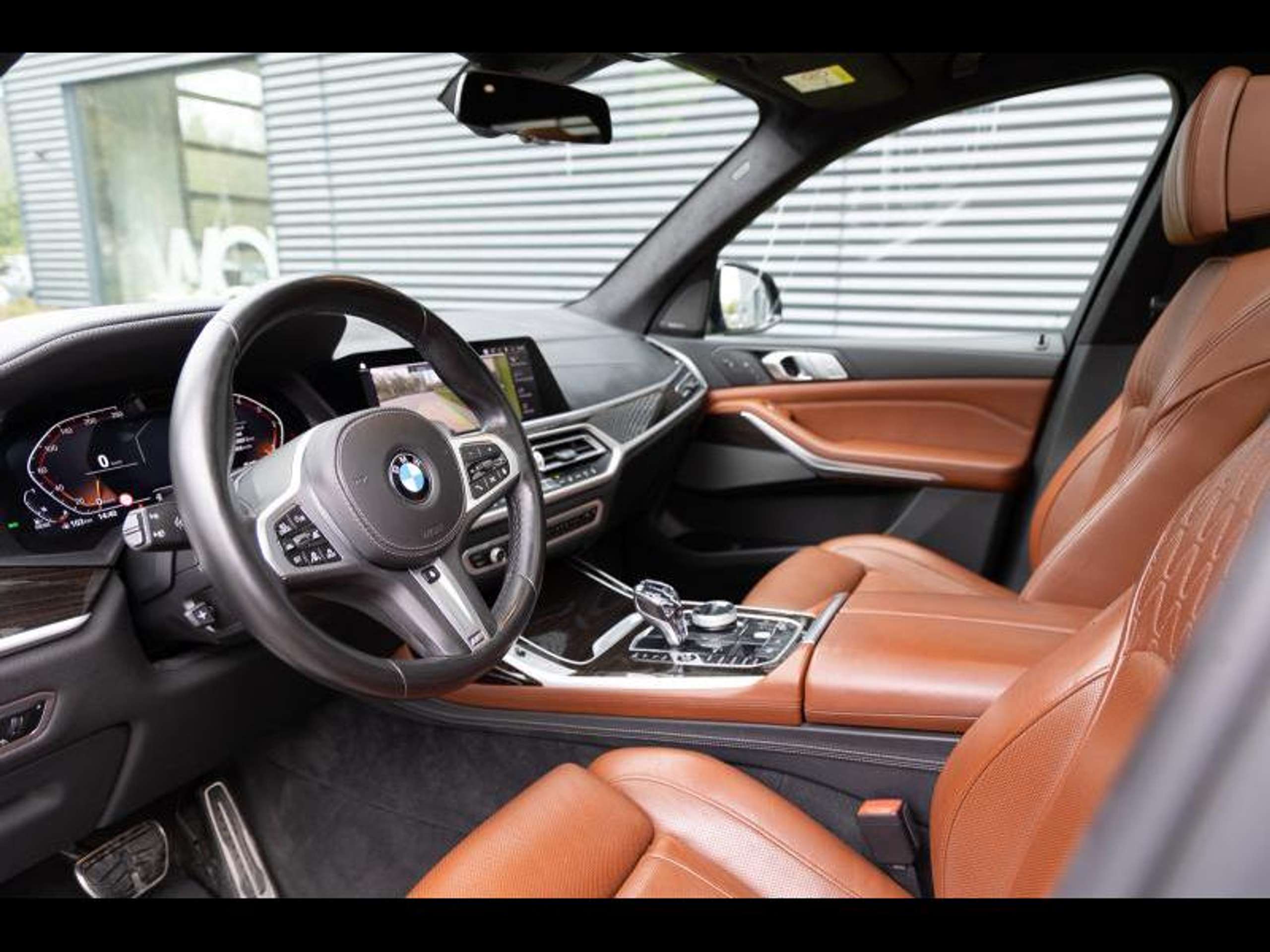 BMW - X7