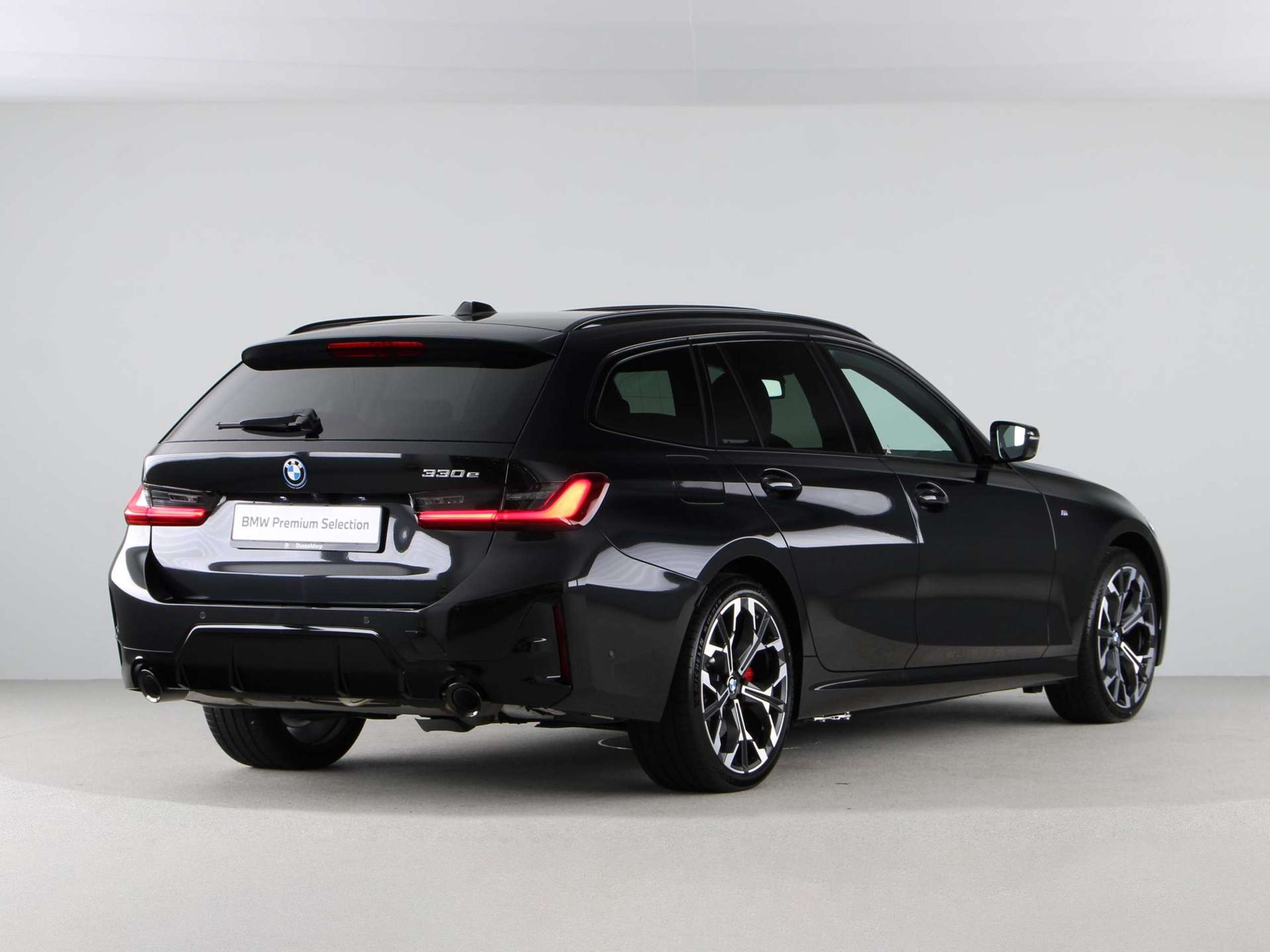 BMW - 330