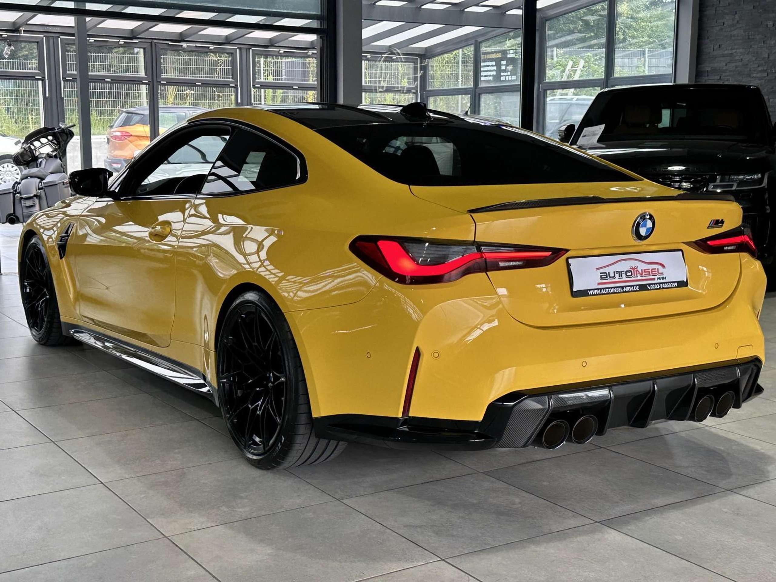 BMW - M4