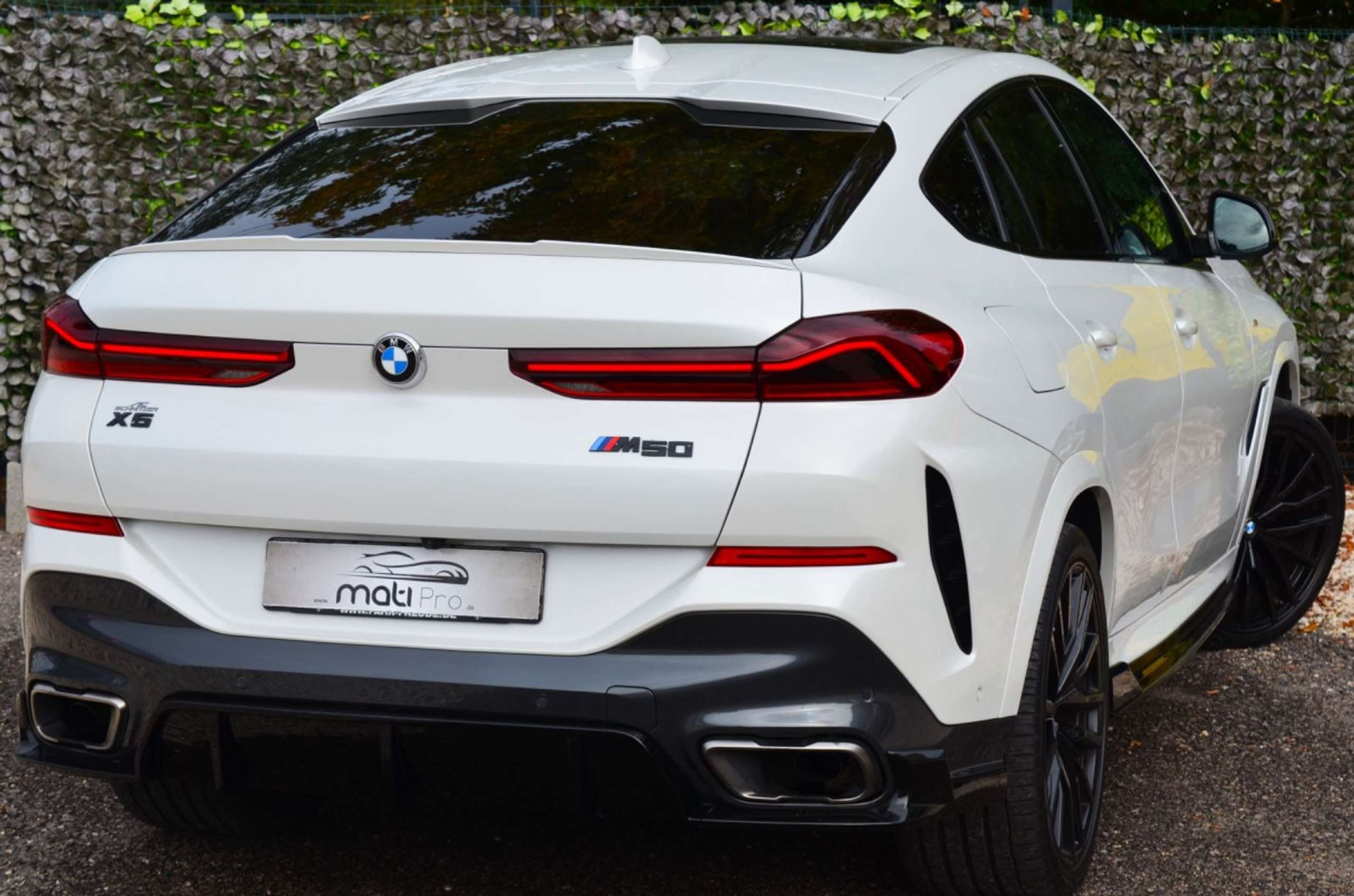 BMW - X6