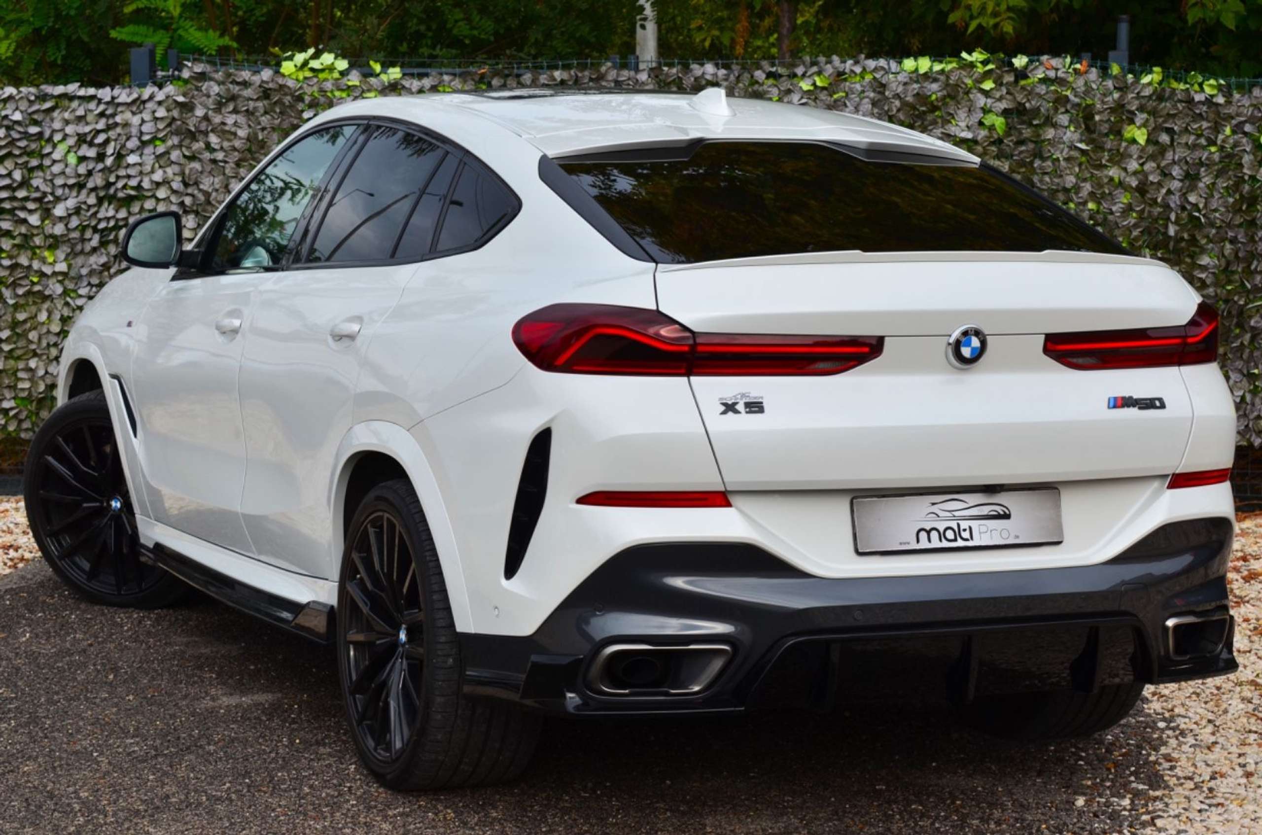 BMW - X6