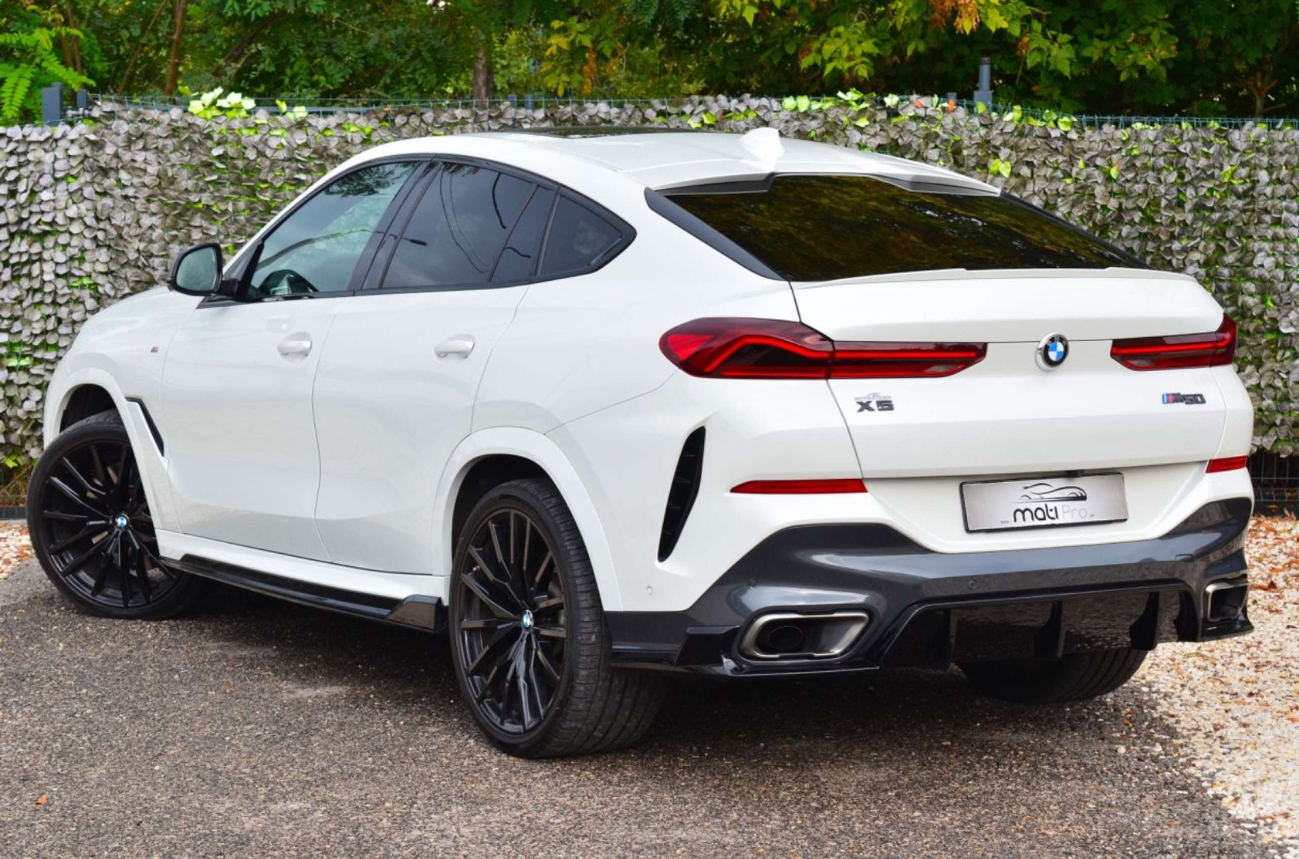 BMW - X6