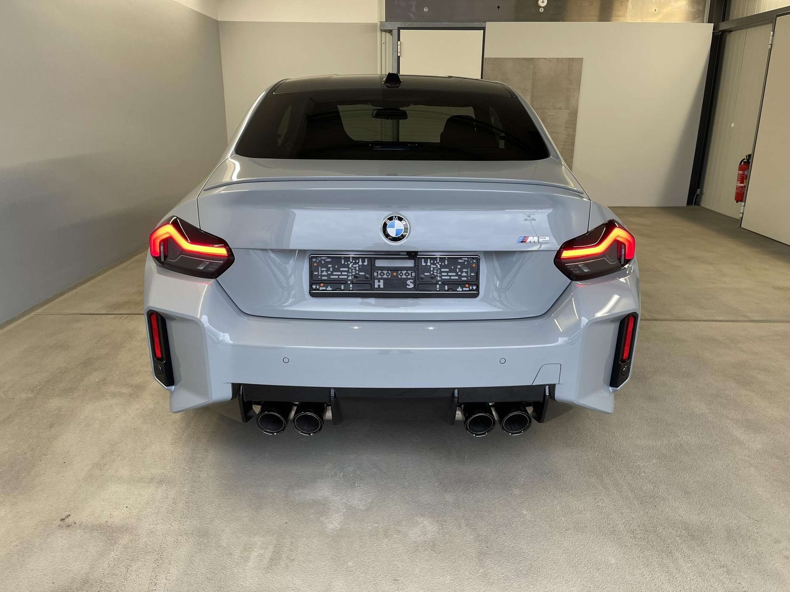 BMW - M2