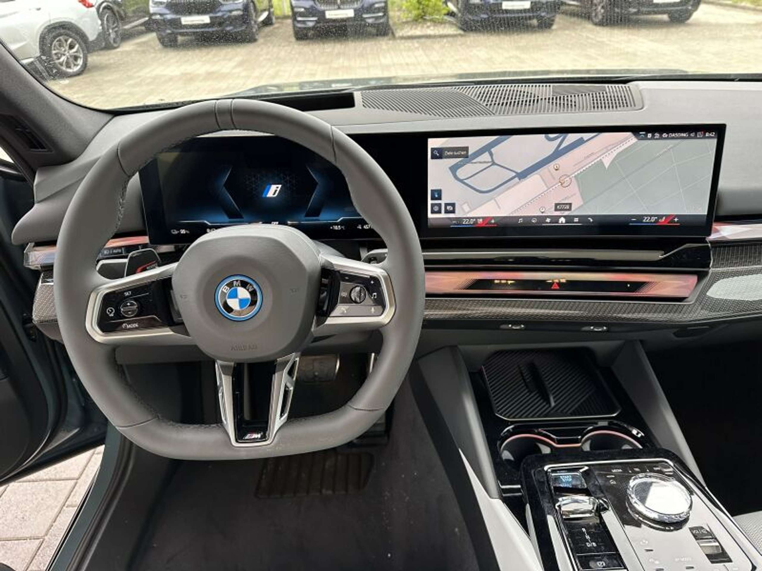 BMW - i5