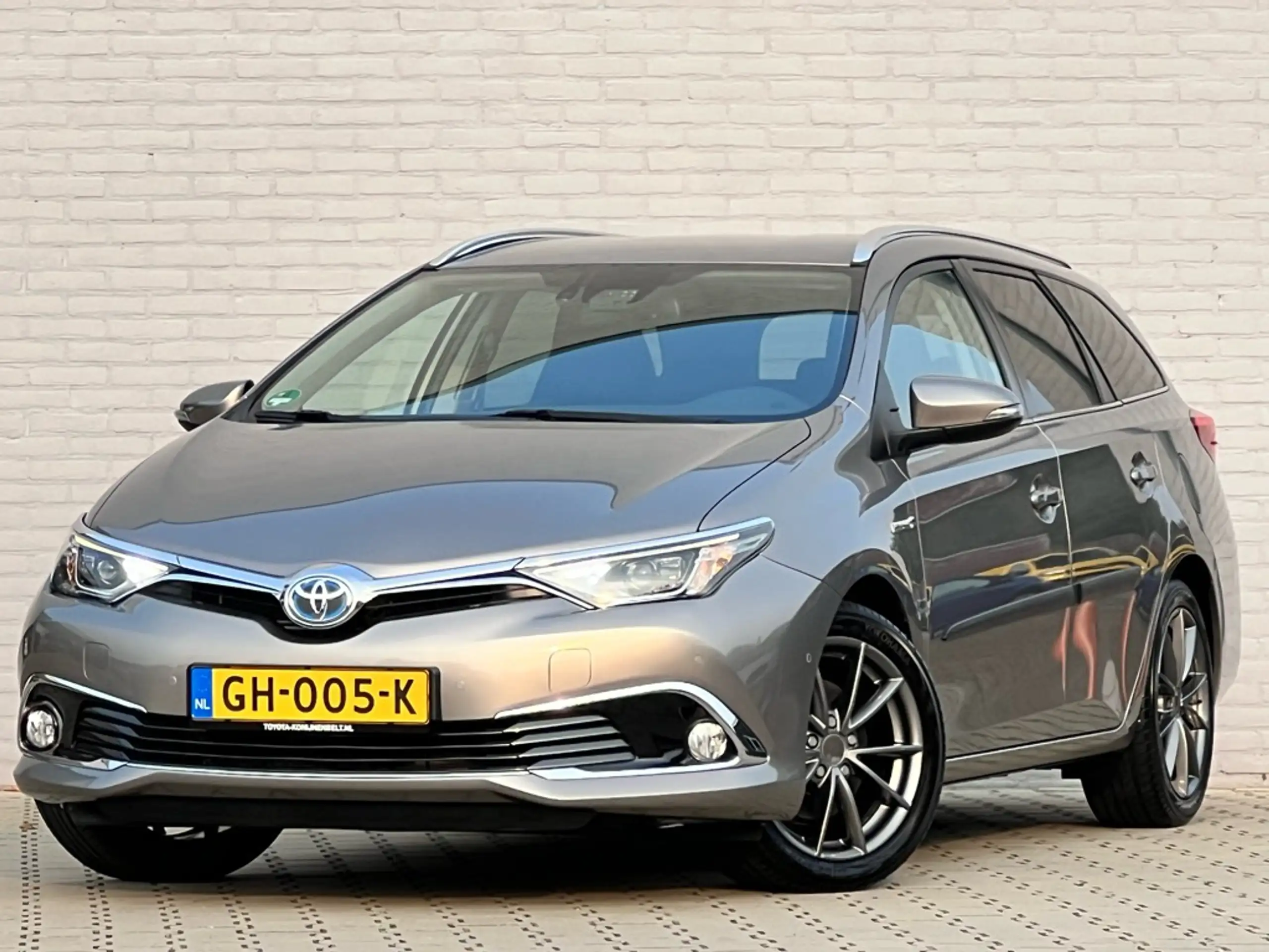 Toyota - Auris