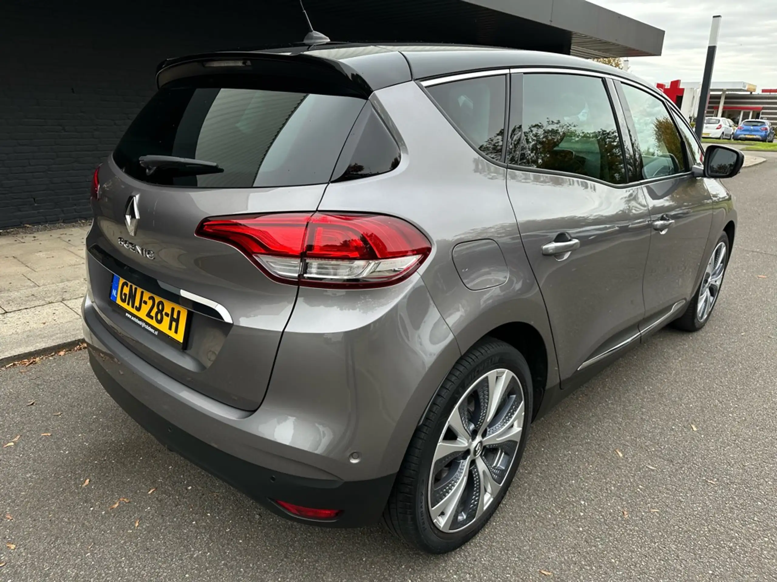 Renault - Scenic