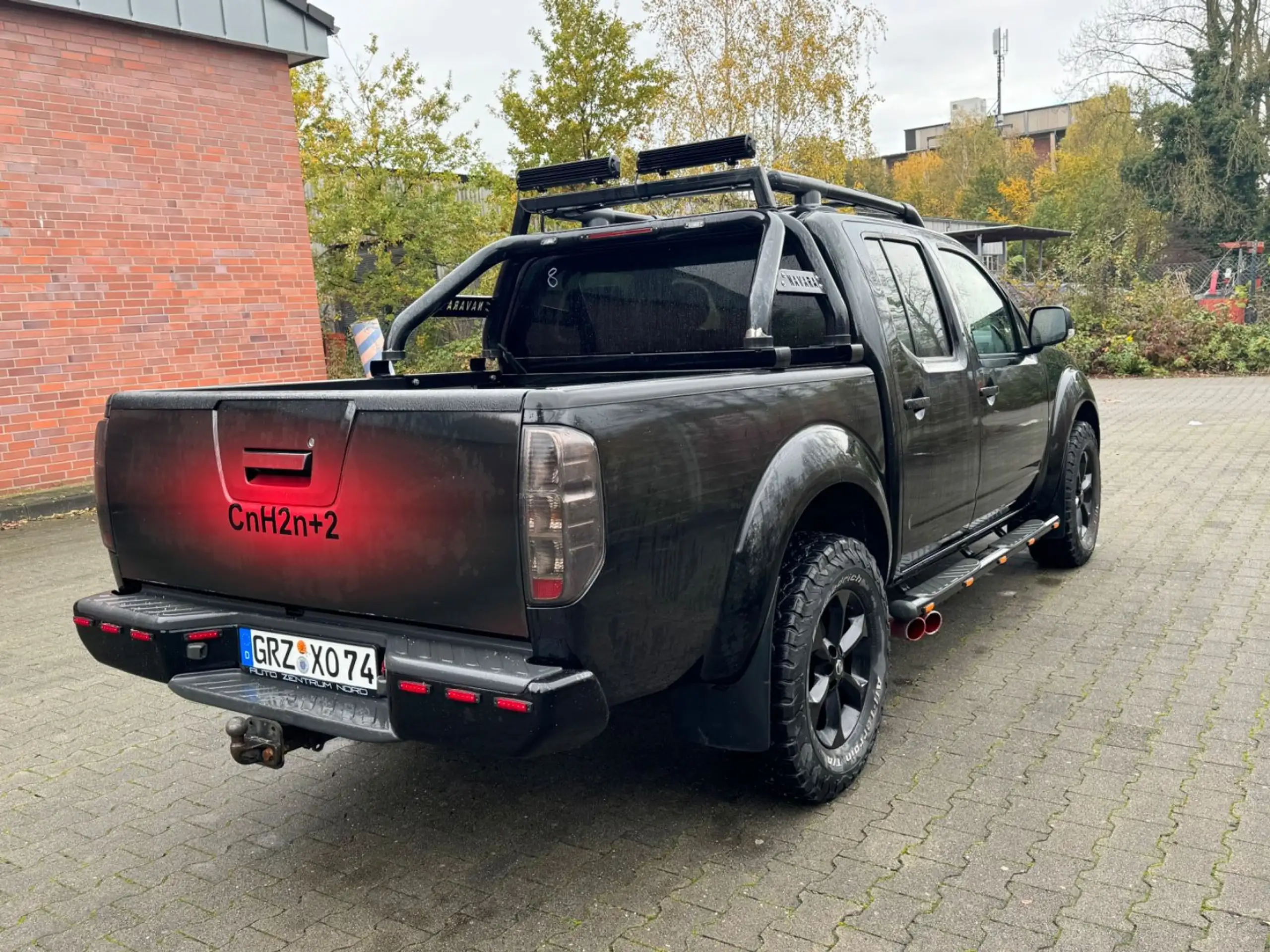 Nissan - Navara