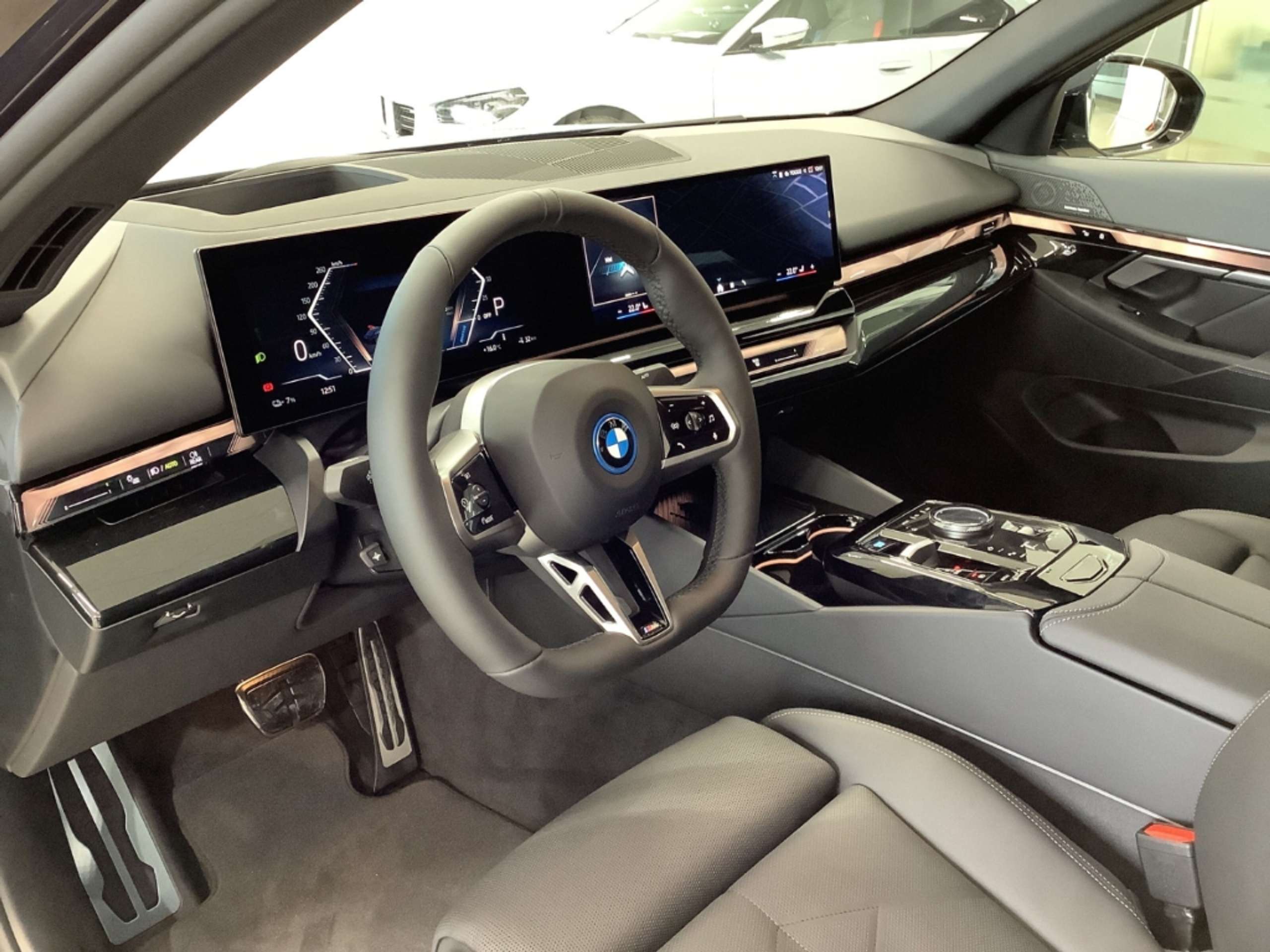 BMW - i5