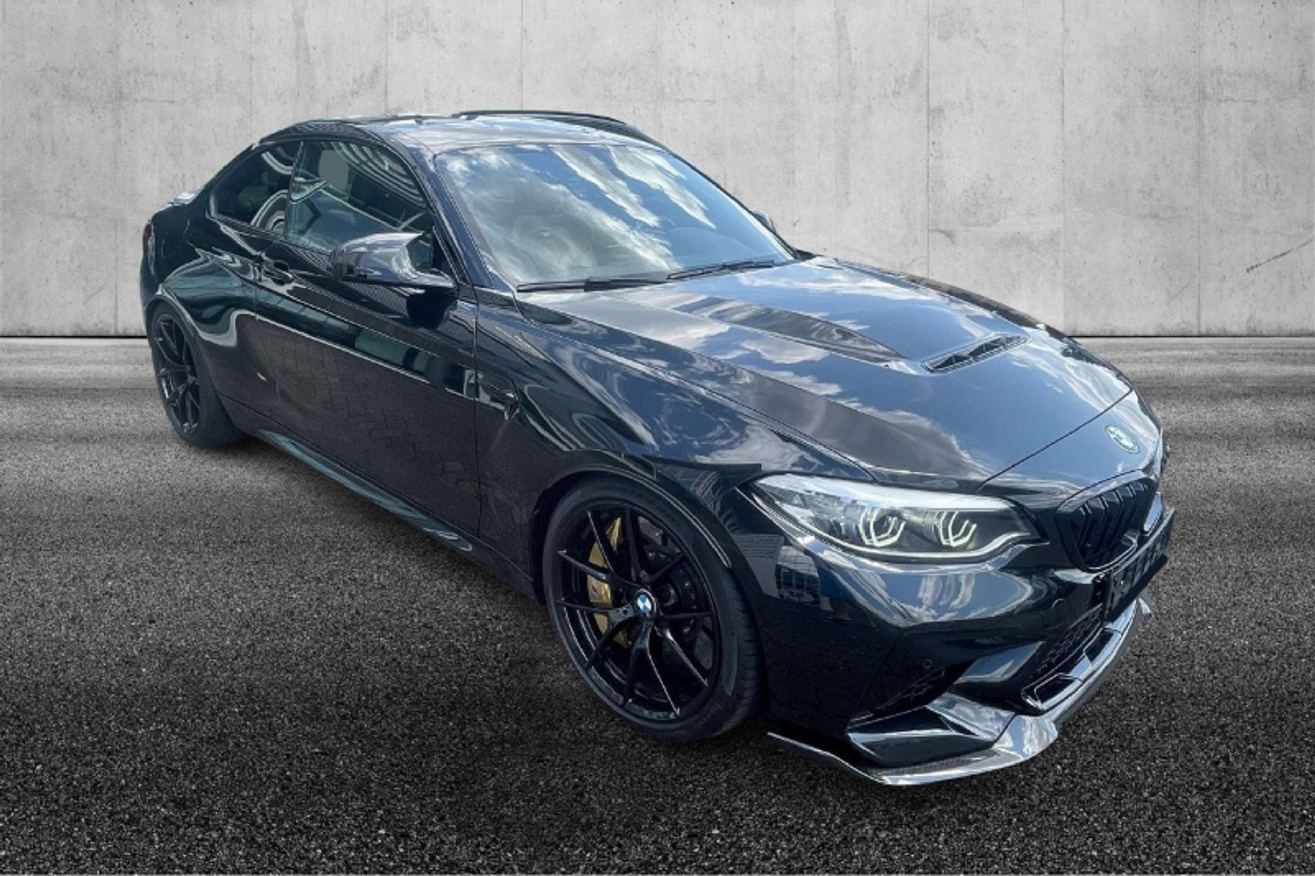 BMW - M2