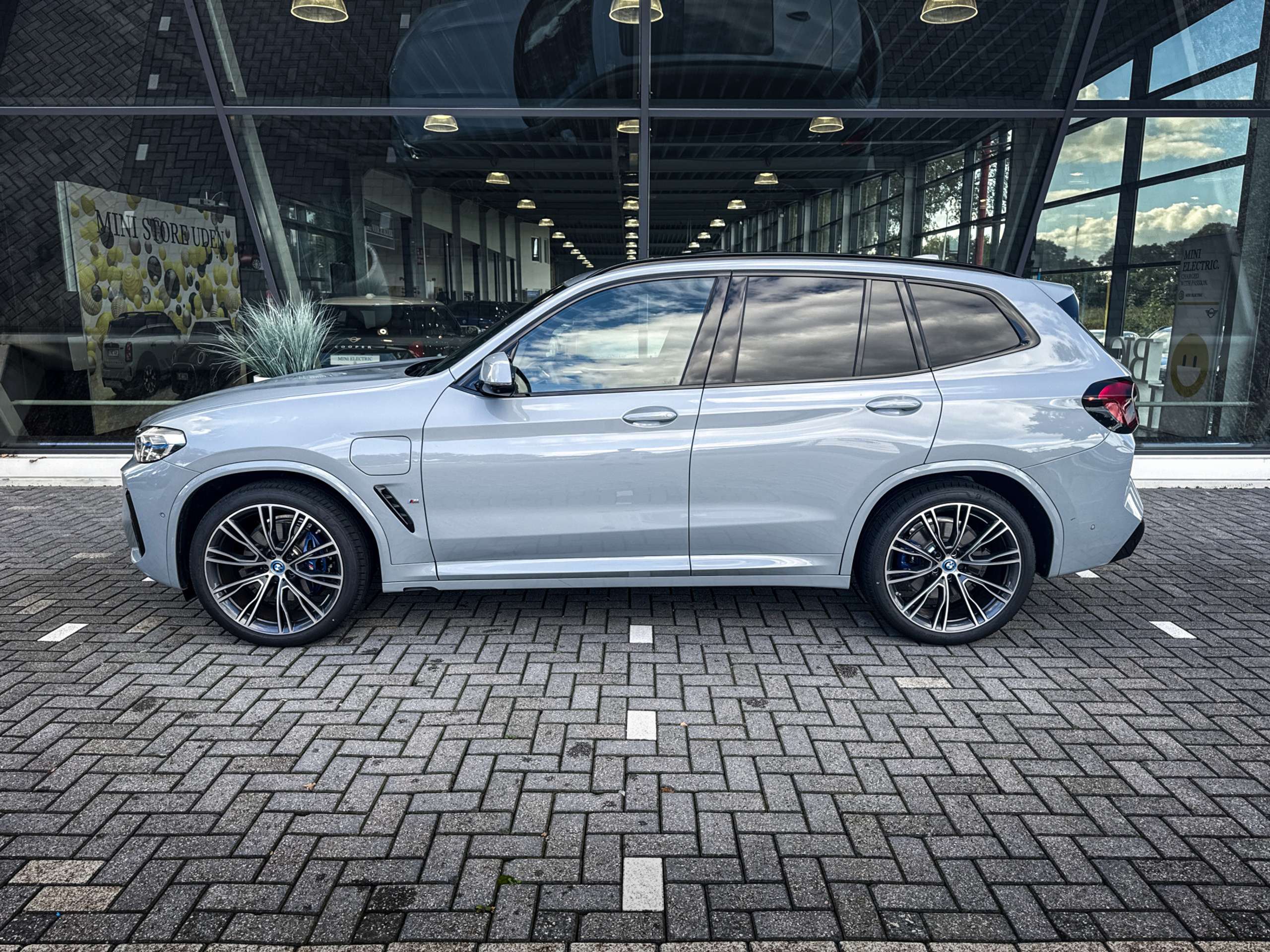 BMW - X3