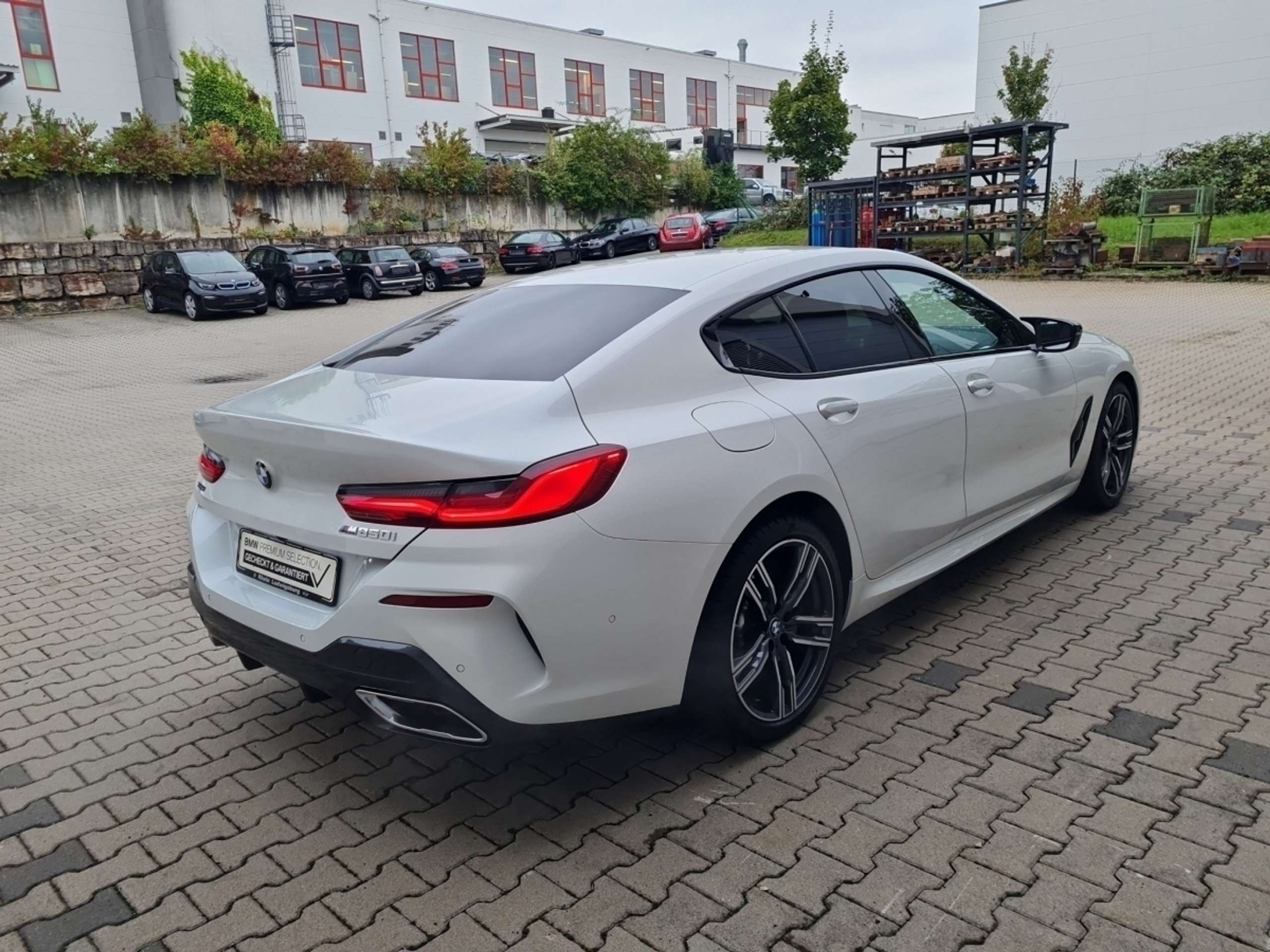 BMW - M850