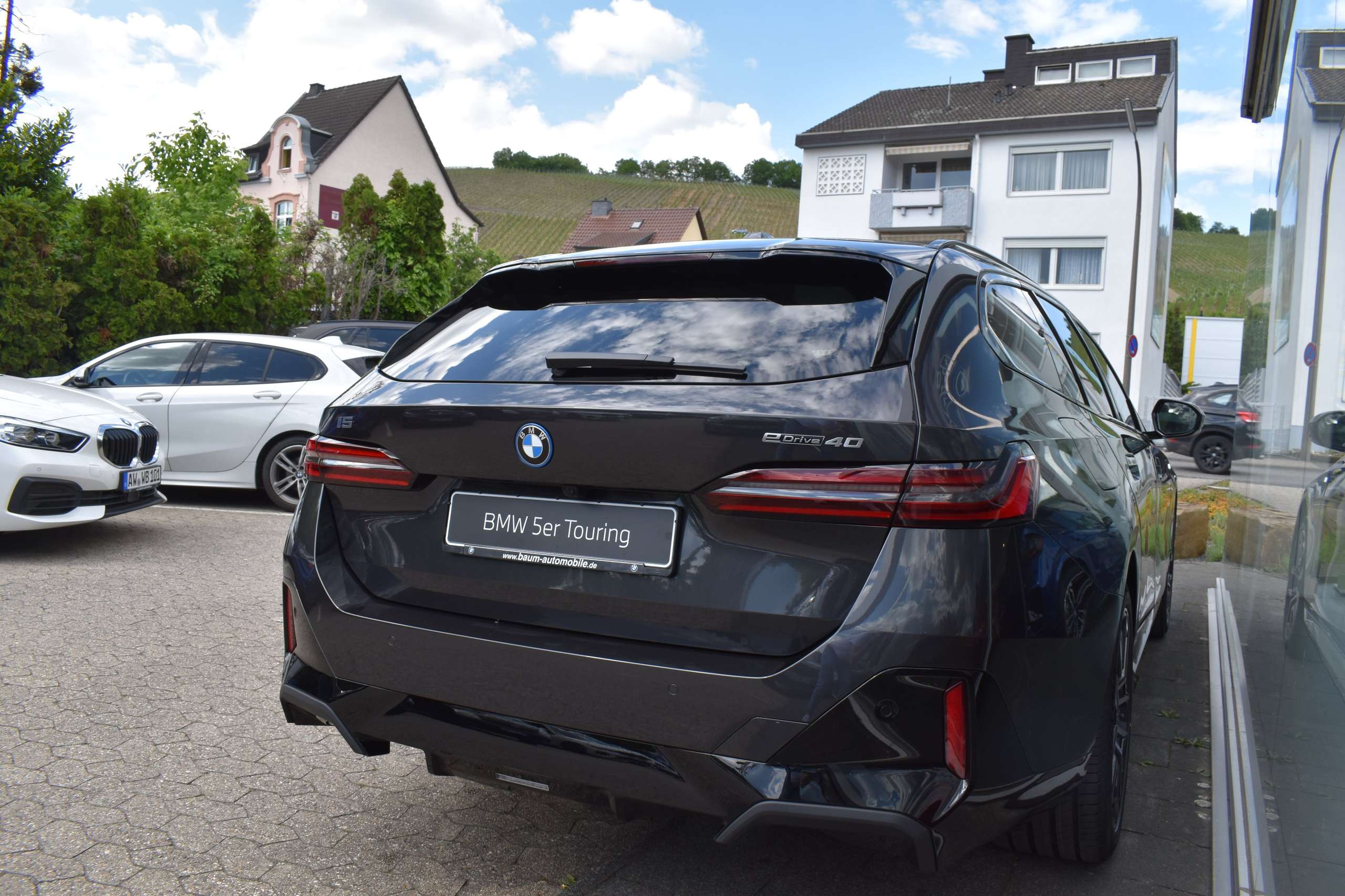 BMW - i5