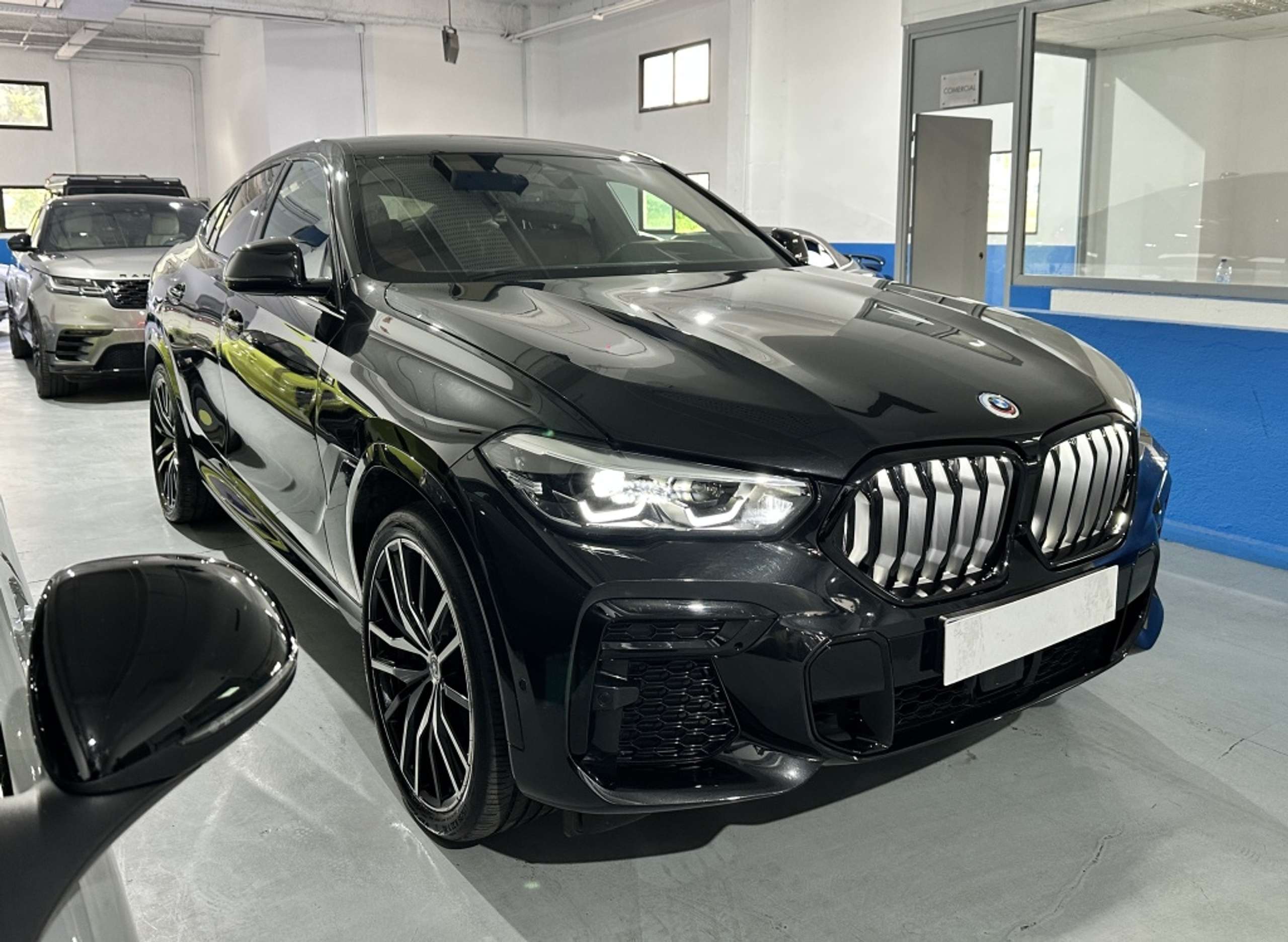 BMW - X6