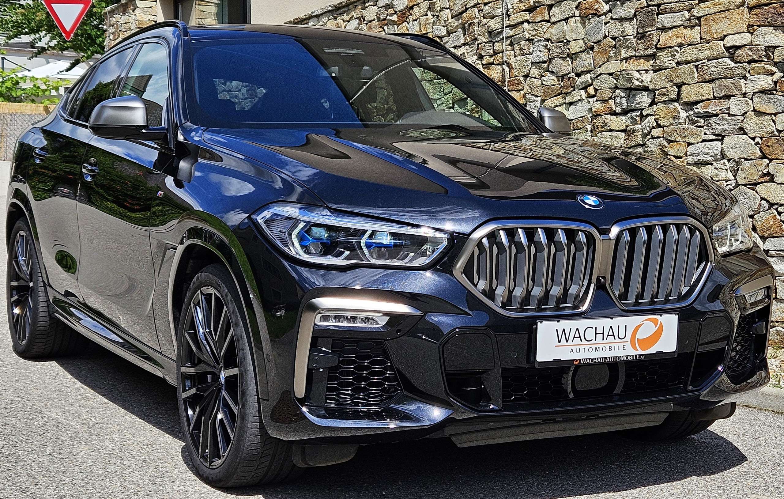 BMW - X6 M