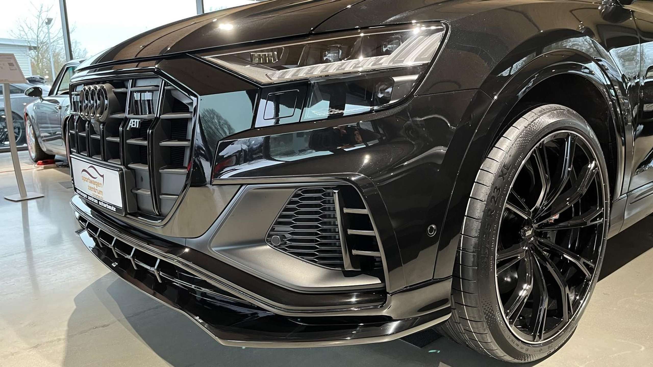 Audi - SQ8