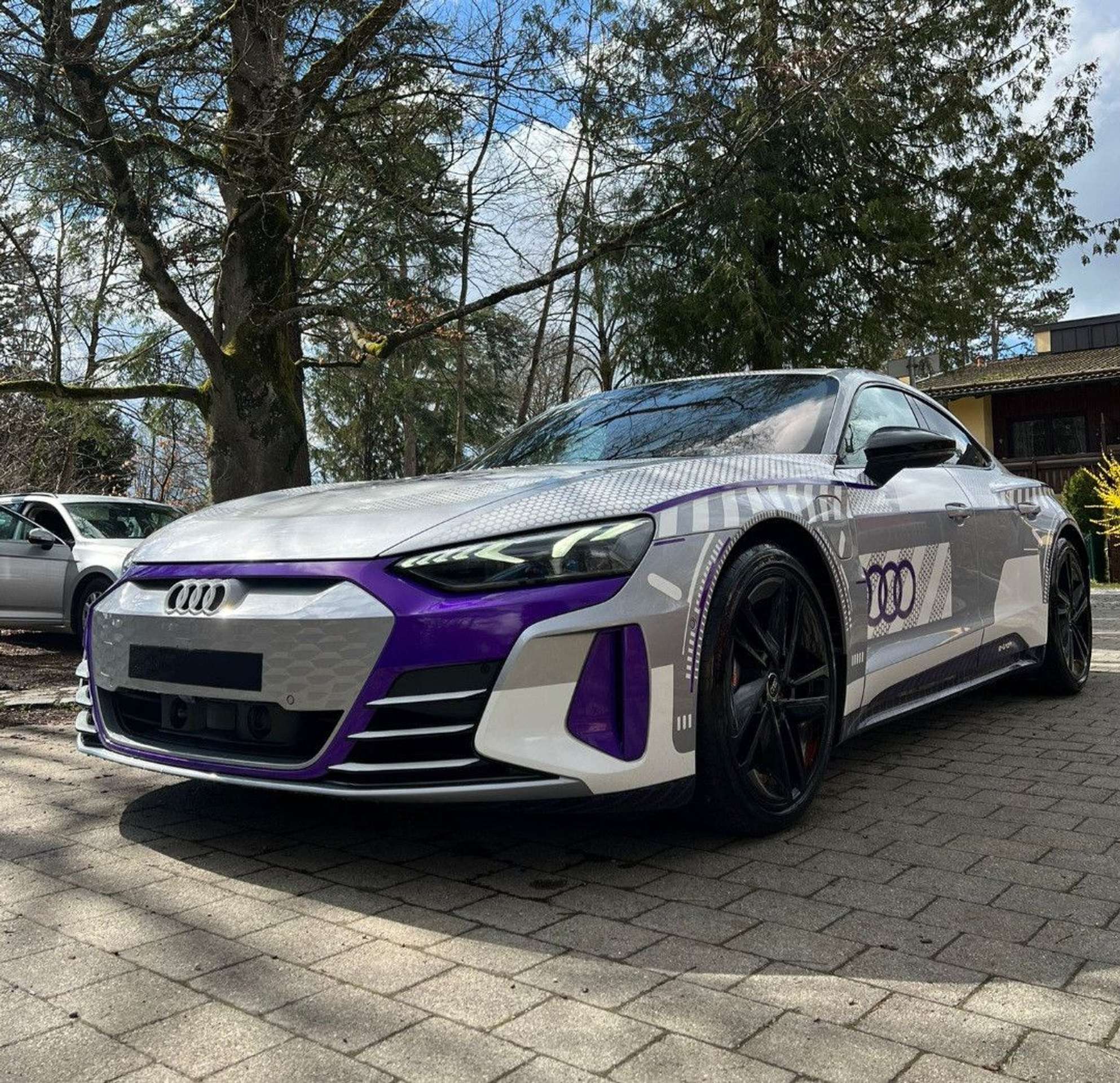 Audi - e-tron GT