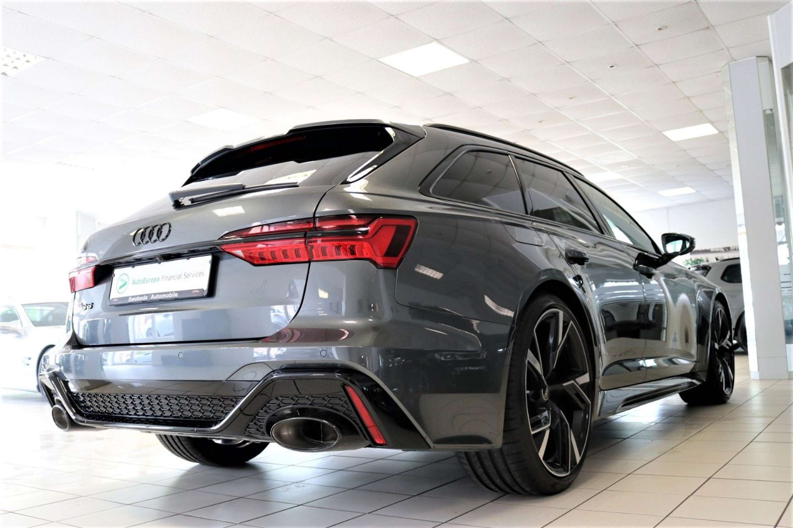 Audi - RS6