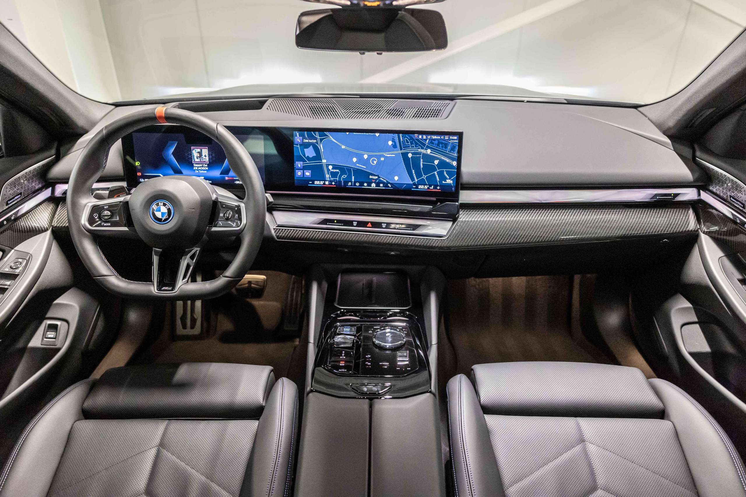 BMW - i5