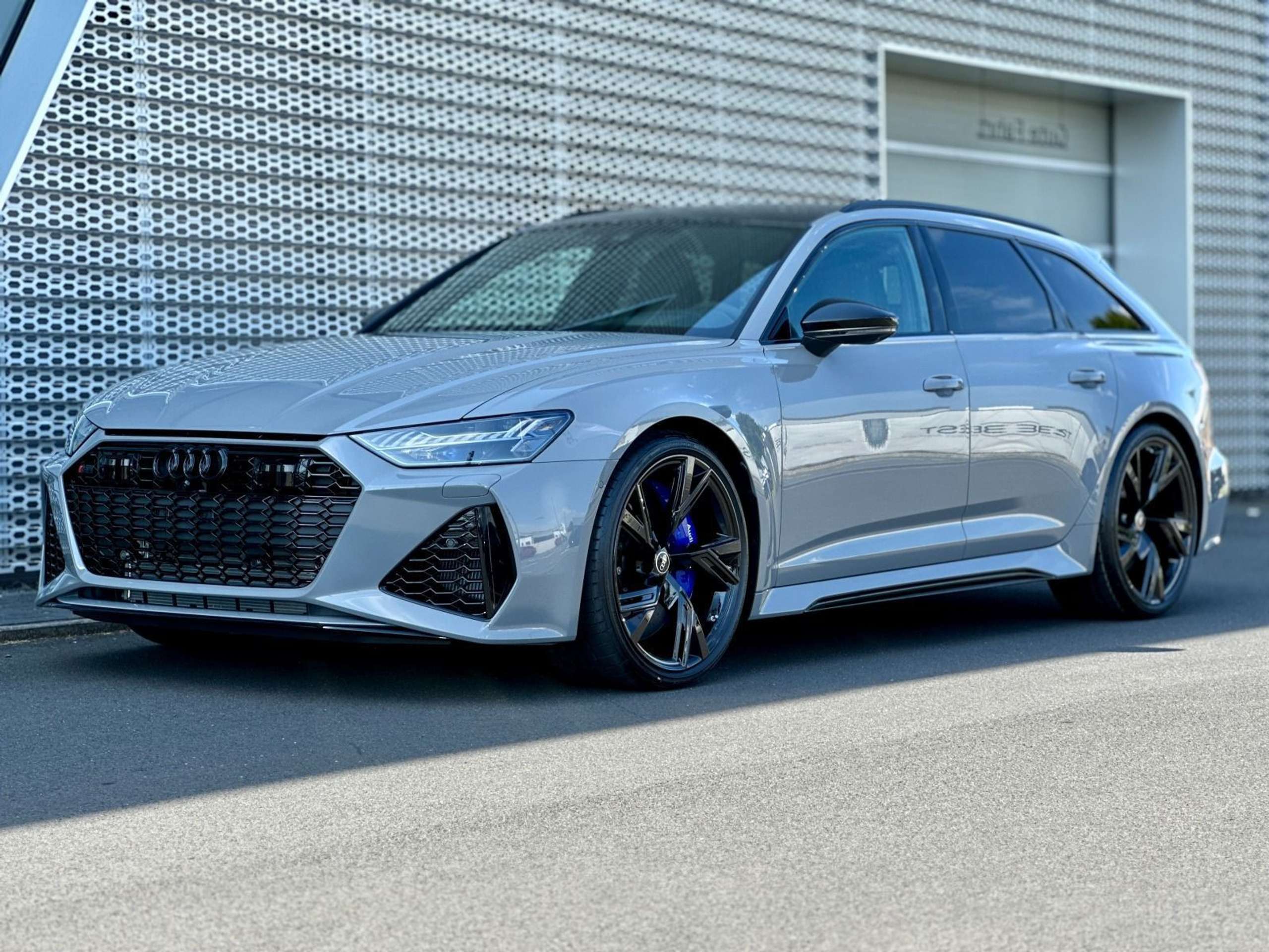 Audi - RS6