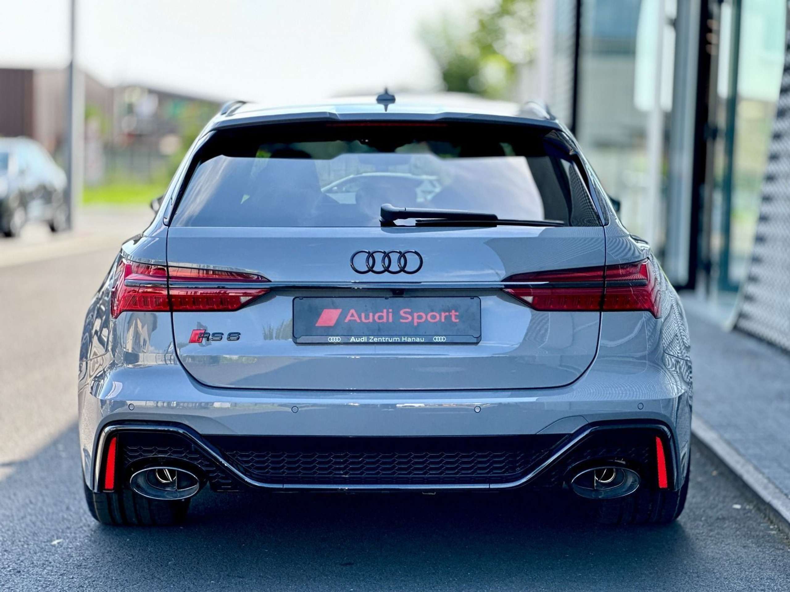 Audi - RS6