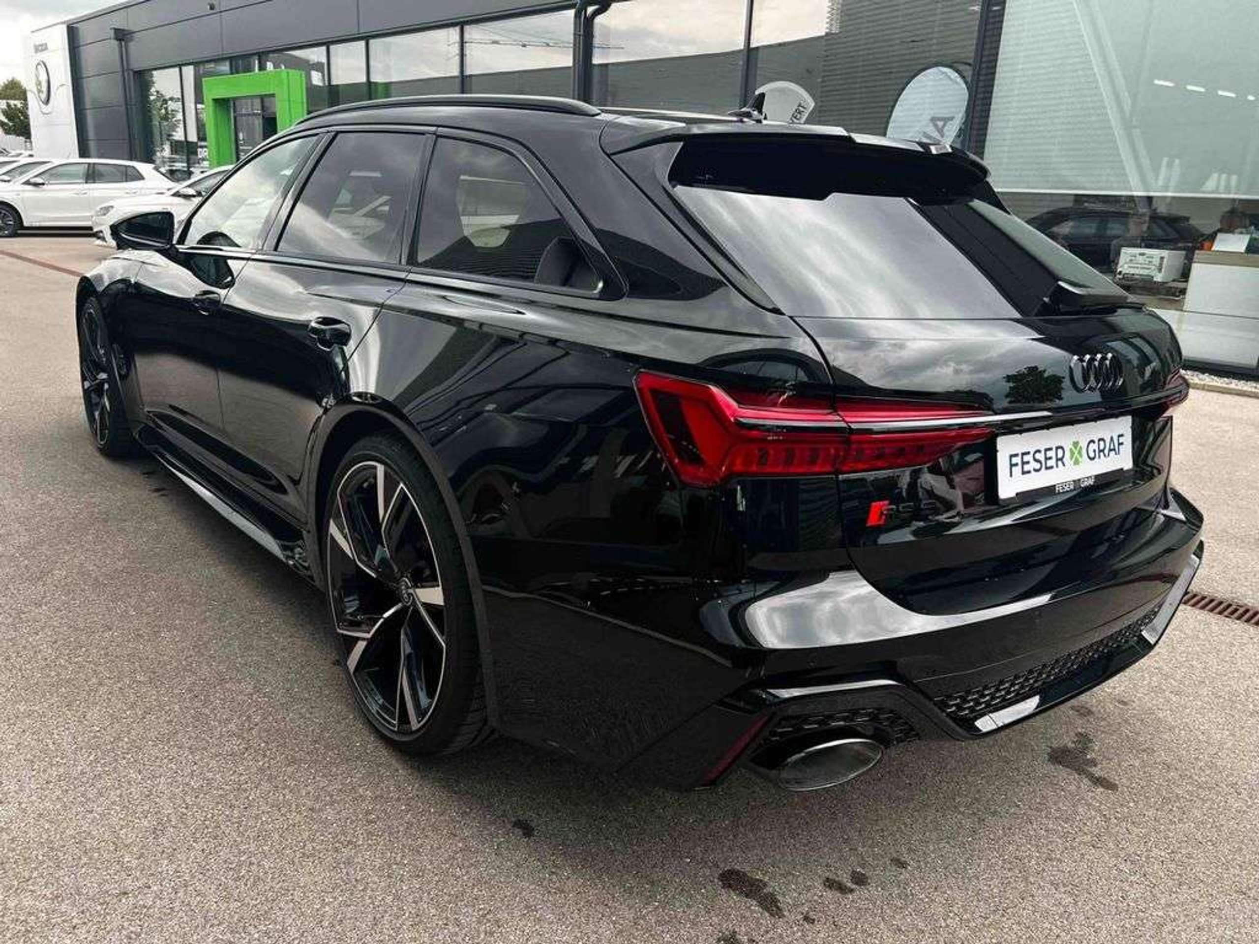 Audi - RS6