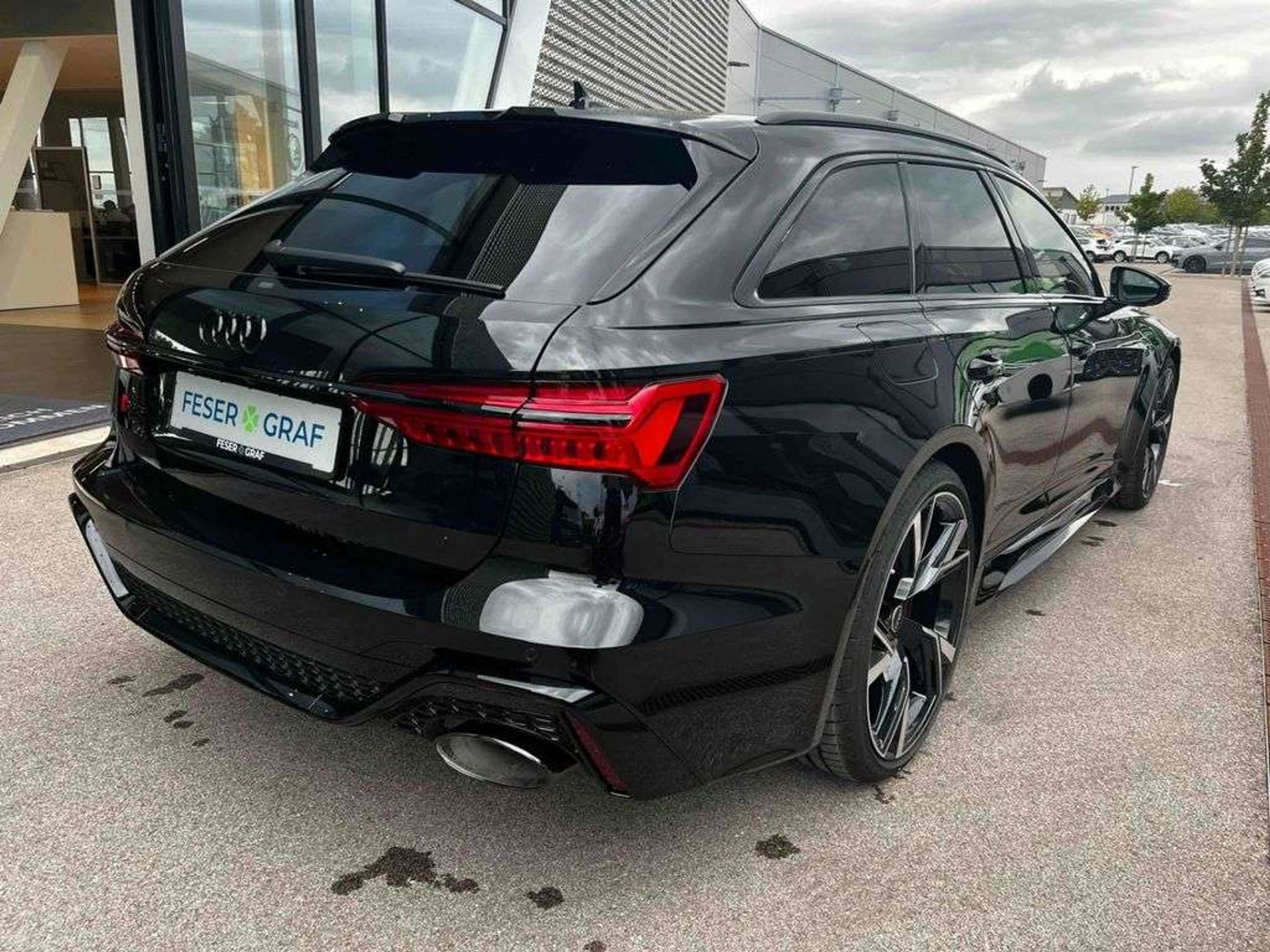 Audi - RS6