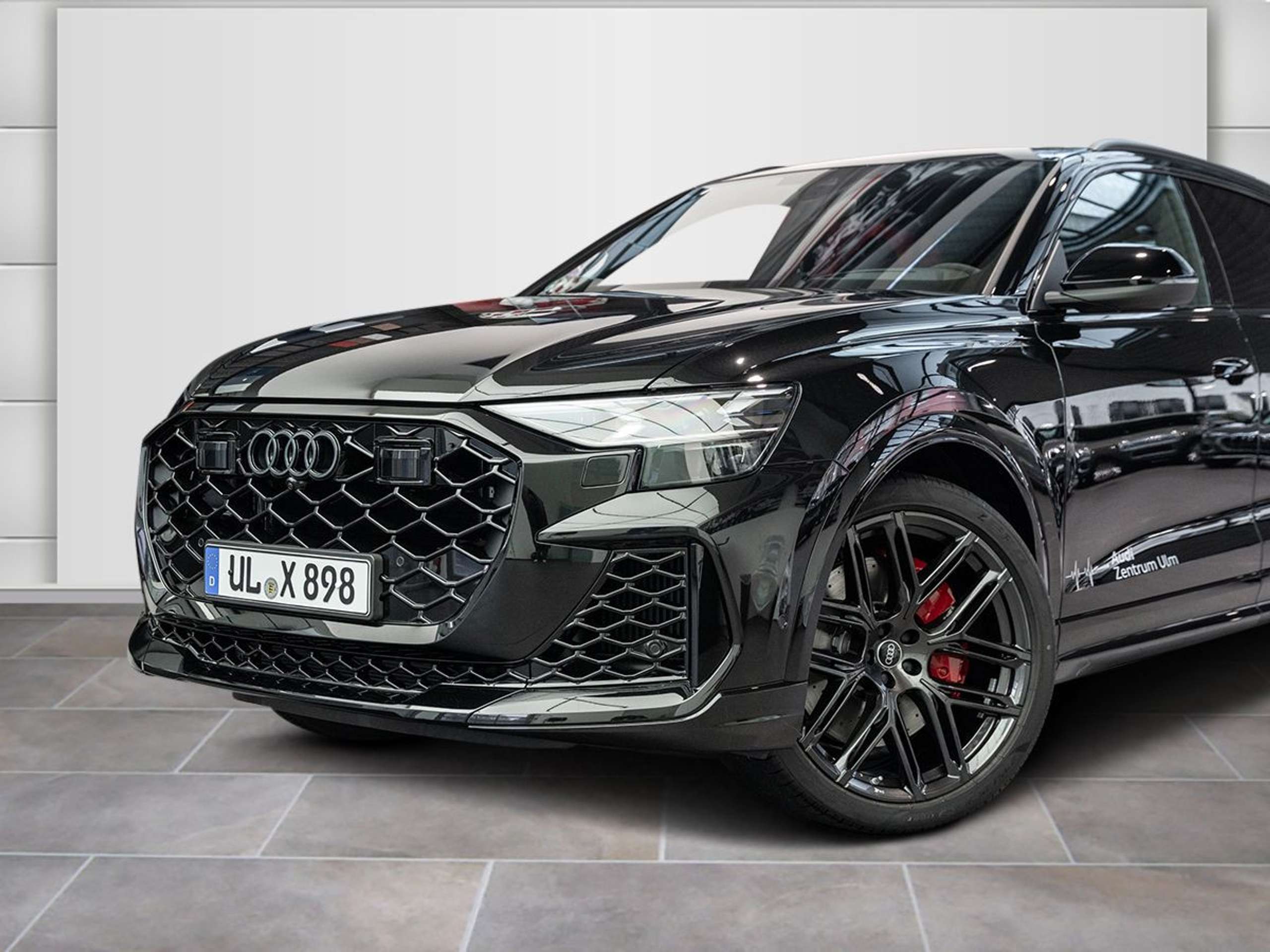 Audi - RS Q8