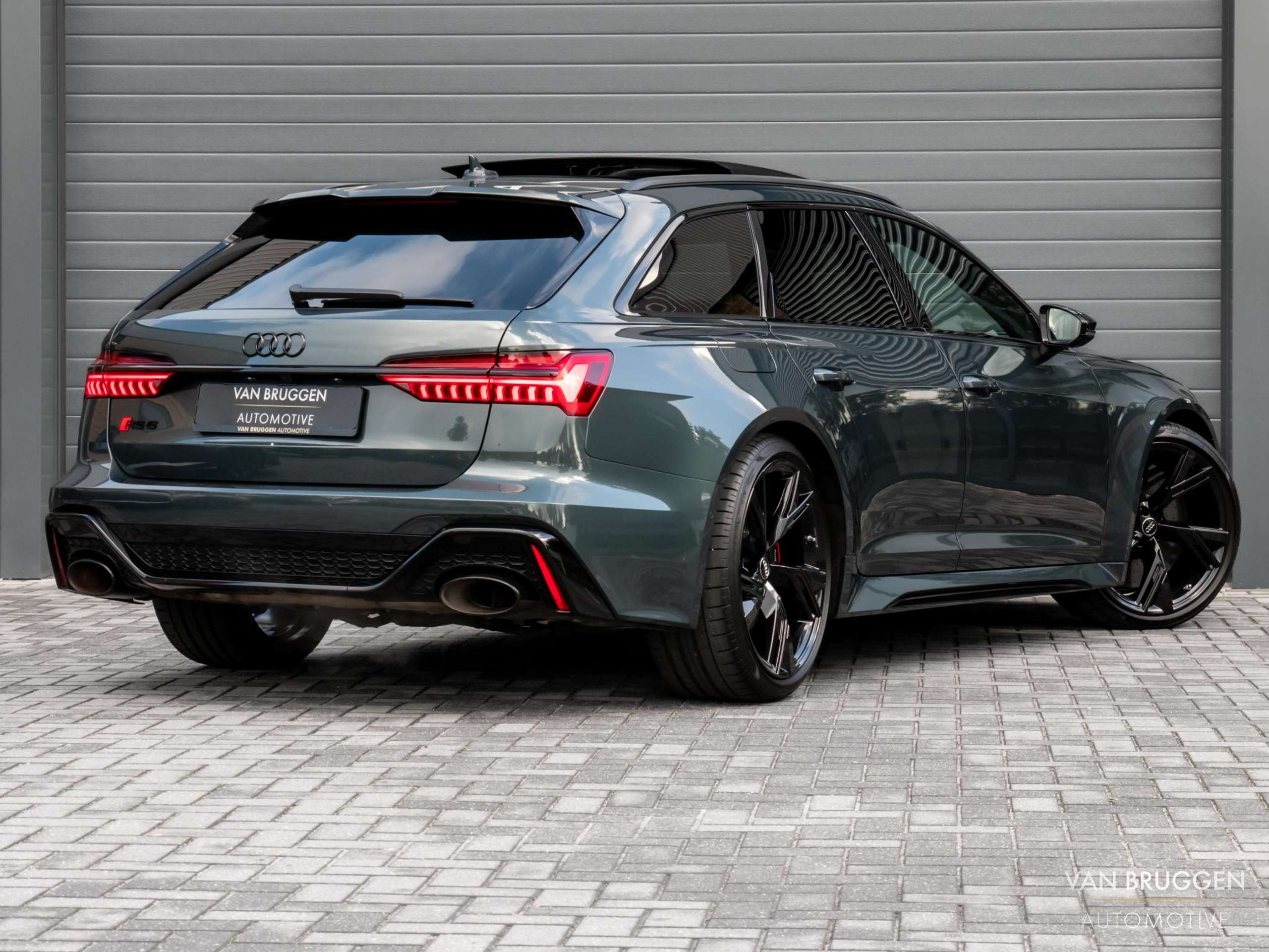 Audi - RS6