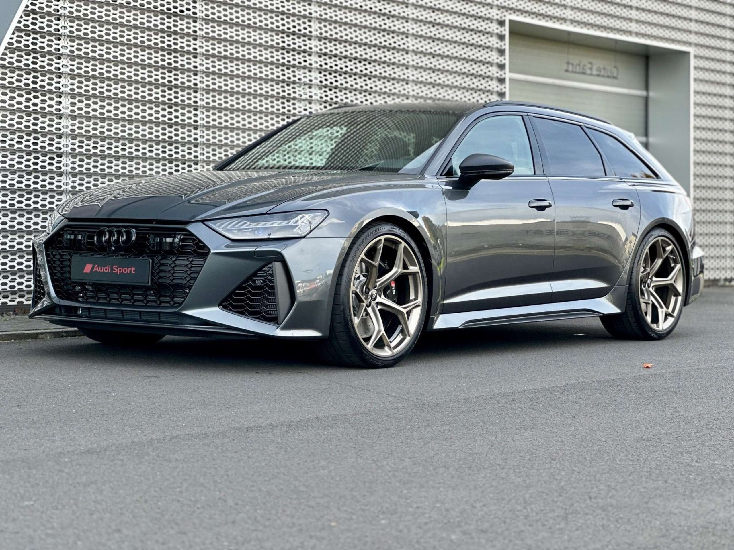 Audi - RS6